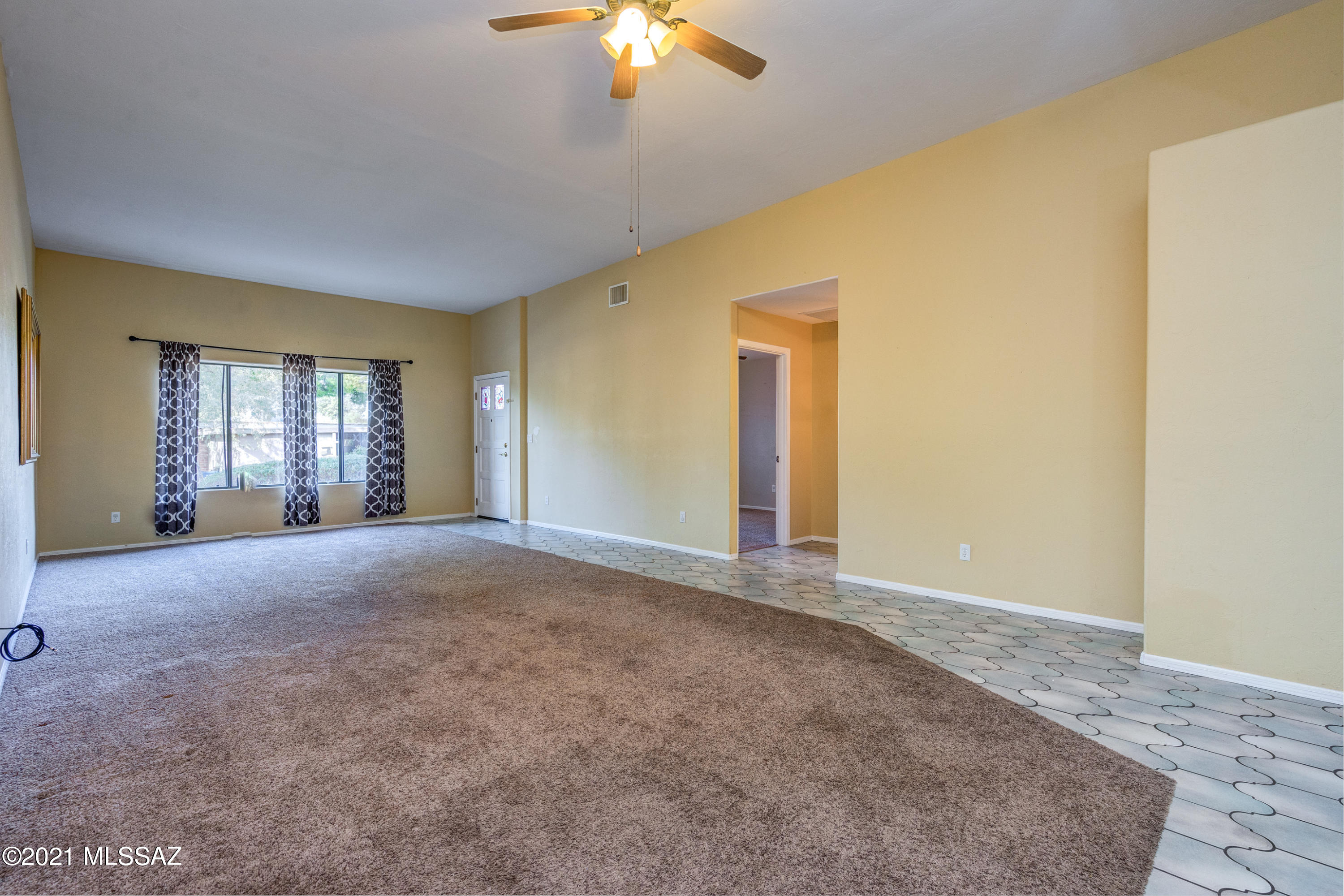 Executive Townhomes (1-16) - Residential