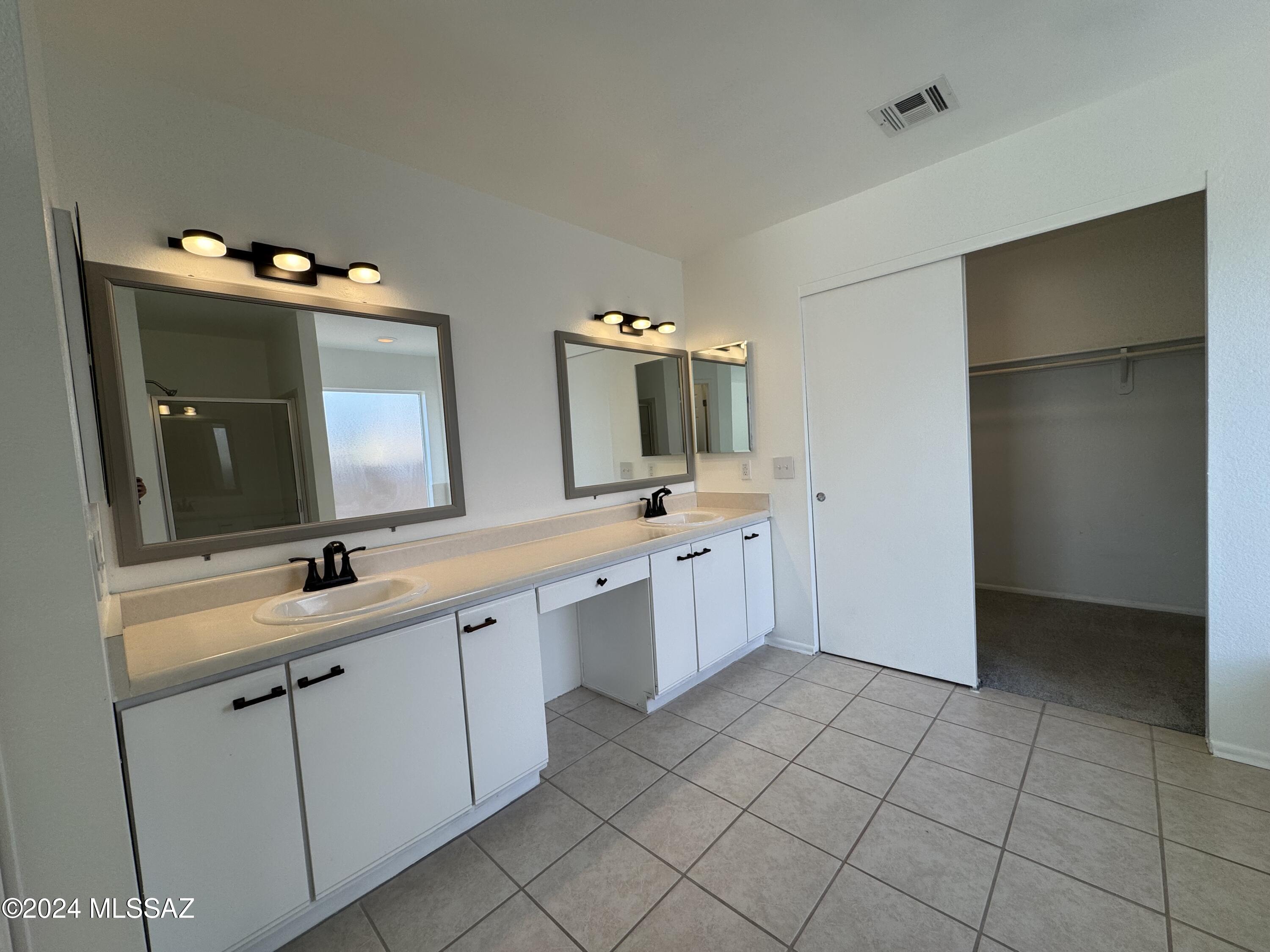 Rancho Antigua (1-534) - Residential Lease