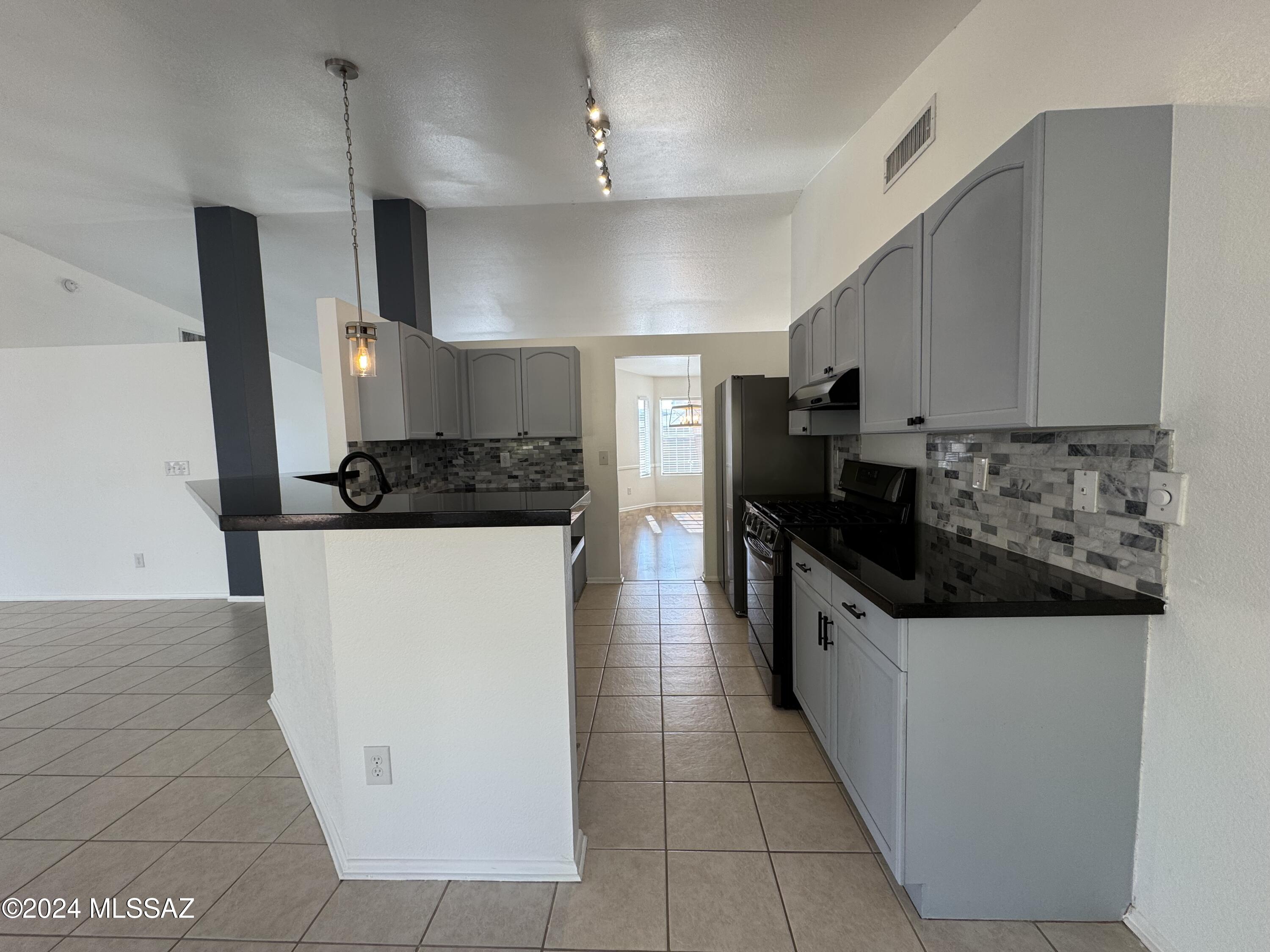 Rancho Antigua (1-534) - Residential Lease