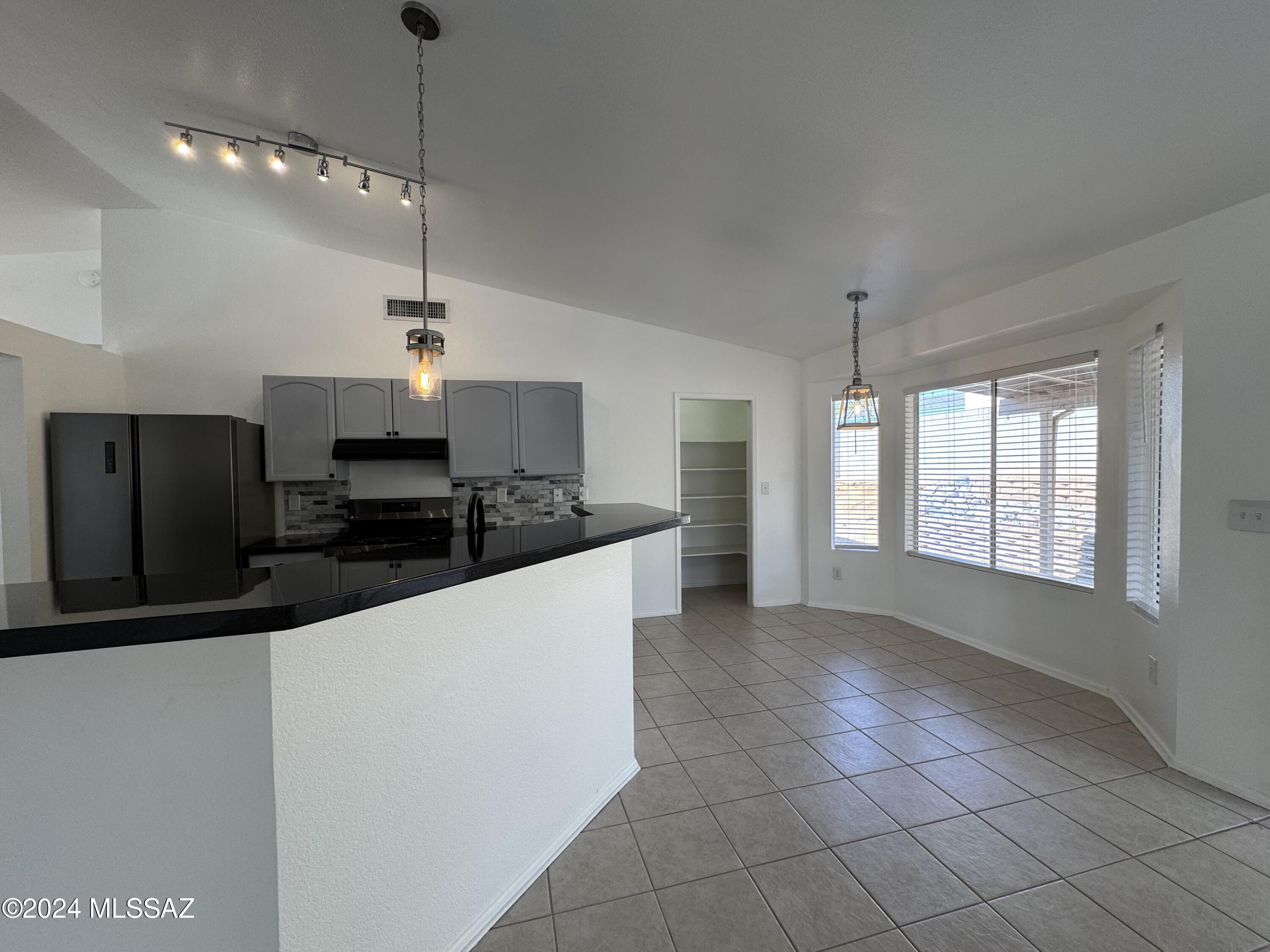 Rancho Antigua (1-534) - Residential Lease