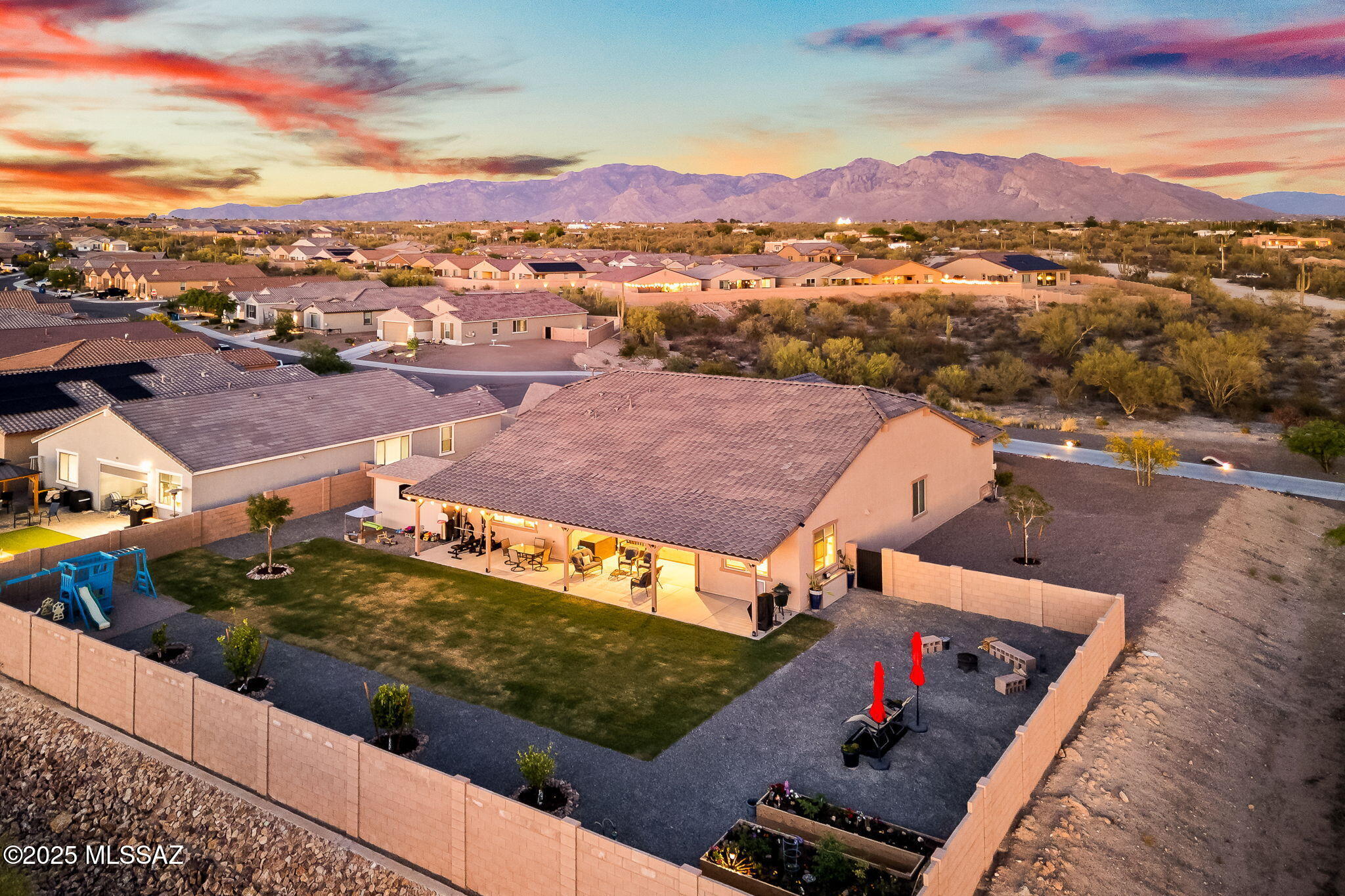 Twin Peaks and Lambert Lane - Residential