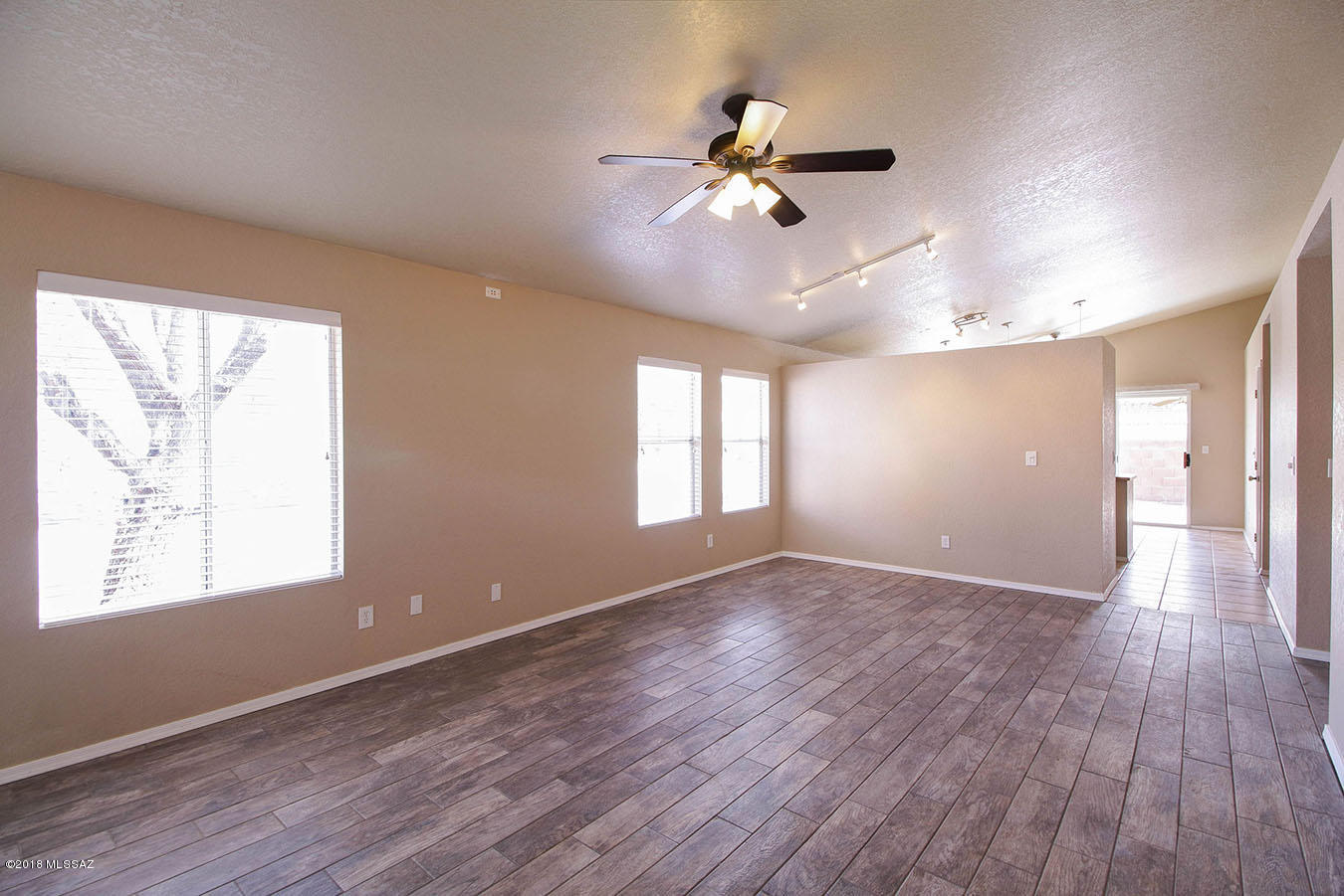 Country Highlands (1-180) - Residential