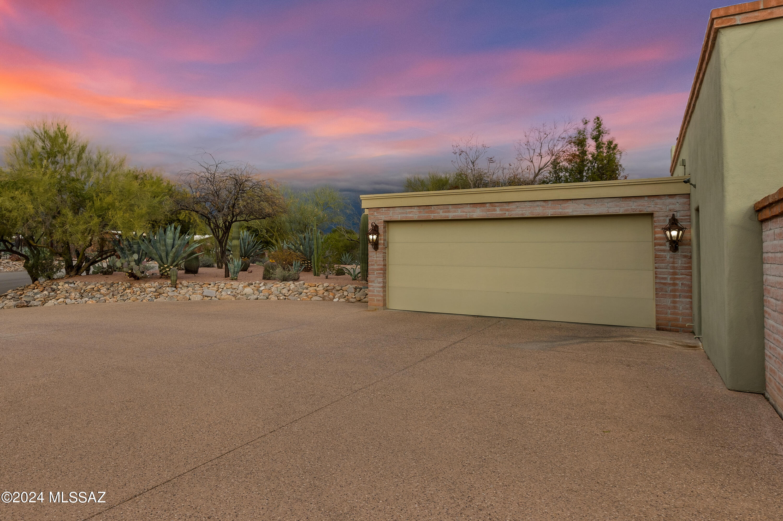 Catalina Foothills Estates NO. 7 (44-120) - Residential