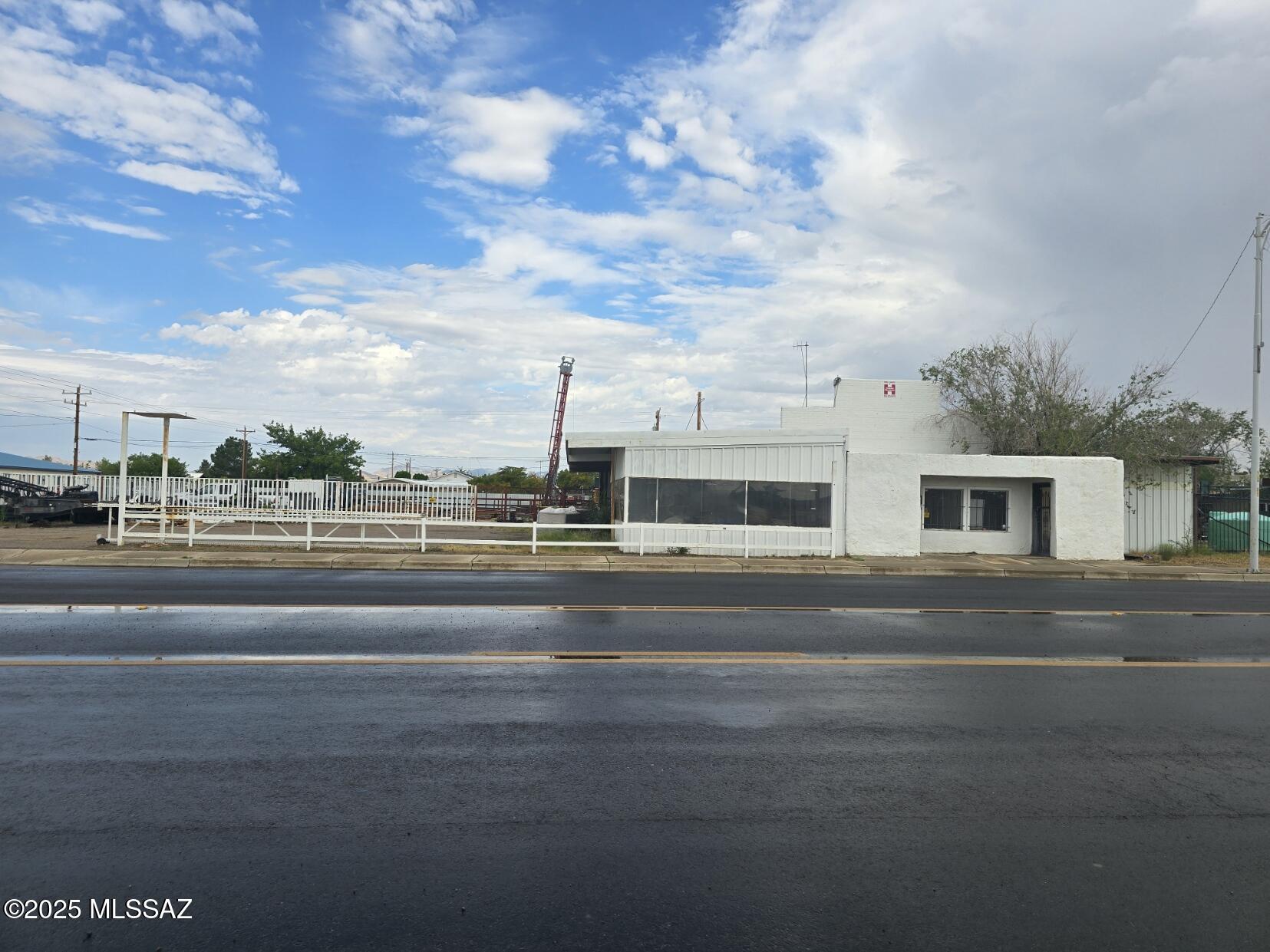 Location, Location, Location. This 3398 sq ft Commercial building on 4 lots sit's on the main street through Downtown Willcox. Has large gates and alley access. Concrete building has an office area and large workshop/storage area. This is a great buy! Property is currently leased, month to month basis. This would be a great investment property with instant rental income or a great space to house your new business you've always dreamed of starting.