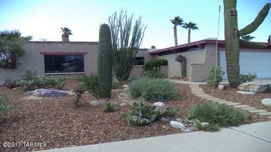 Come check out this gorgeous 3BR/2BA + Den home off of 5th & Harrison. This home offers gorgeous desert landscaping in both the front and the back yard to go along with the cute pool!! There is a 2-Car garage and extra driveway parking. The home has a fridge, dishwasher, stove, and garbage disposal. This home will not last long.

**PLEASE DO NOT DISTURB THE CURRENT TENANTS**