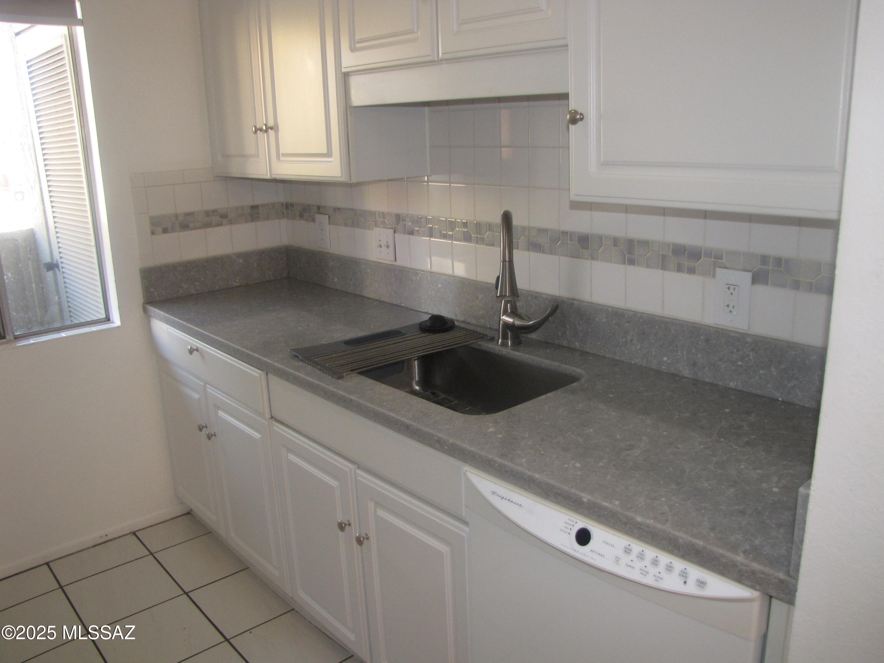 Langley Gardens Condominiums - Residential Lease