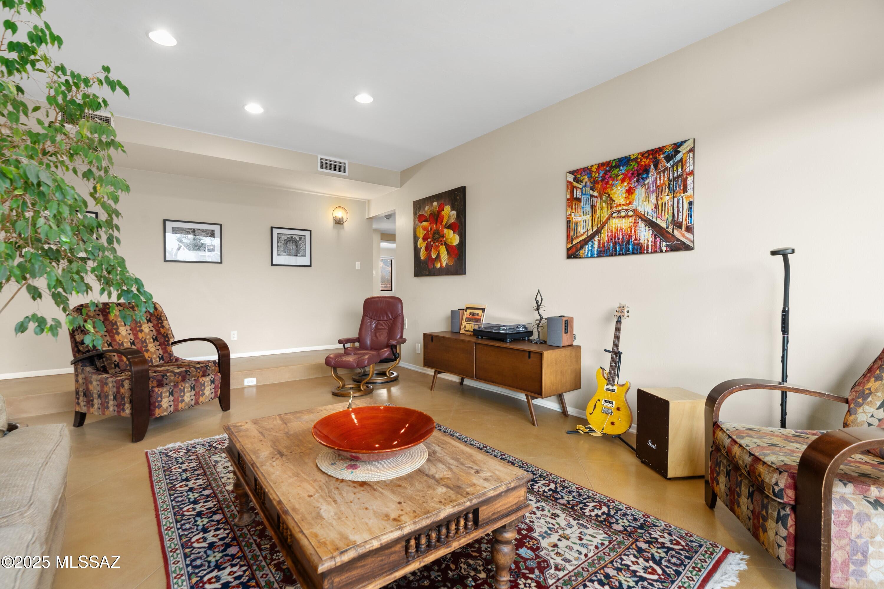 Country Club Estates NO. 3 (1-25) - Residential