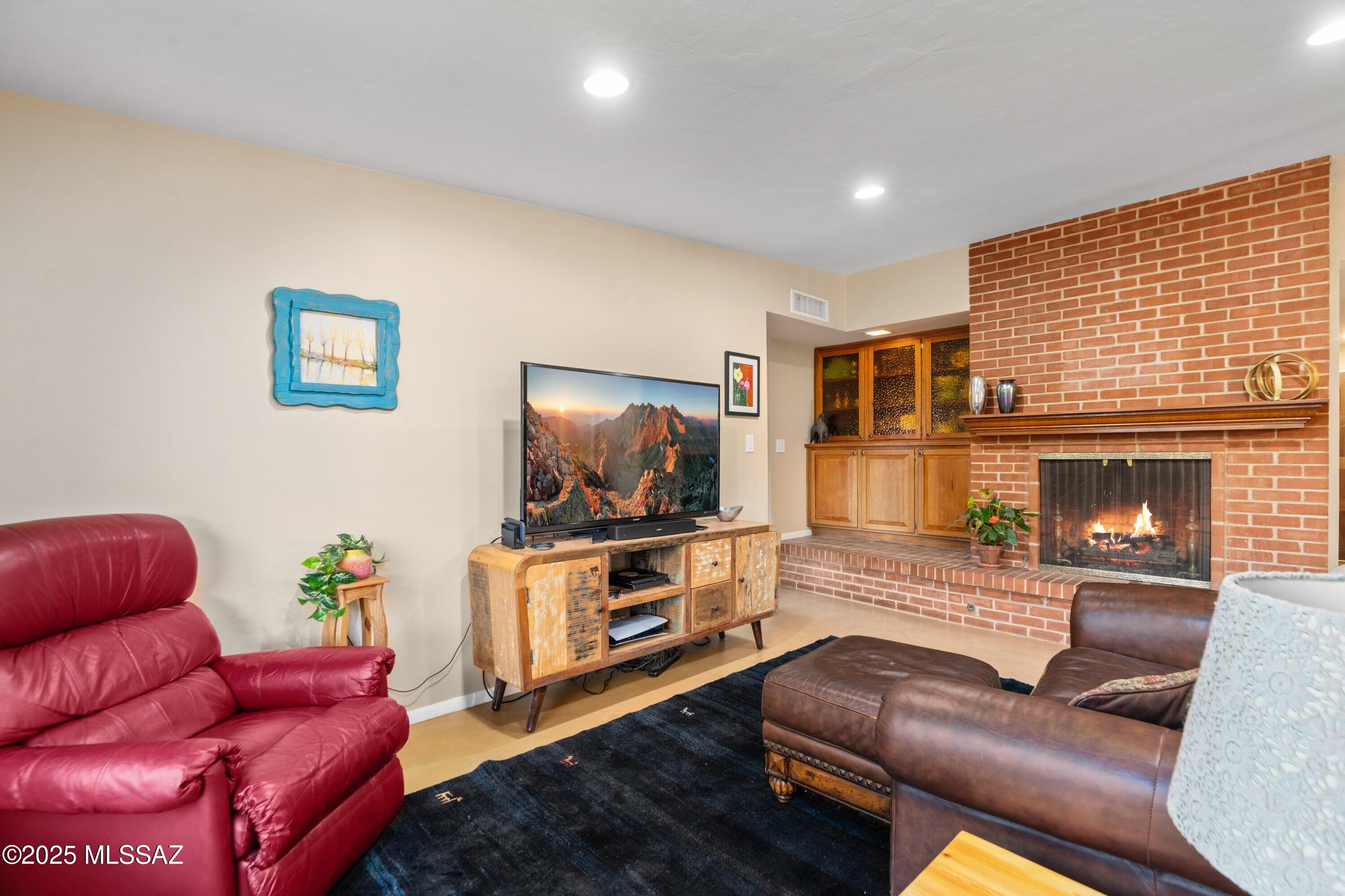 Country Club Estates NO. 3 (1-25) - Residential