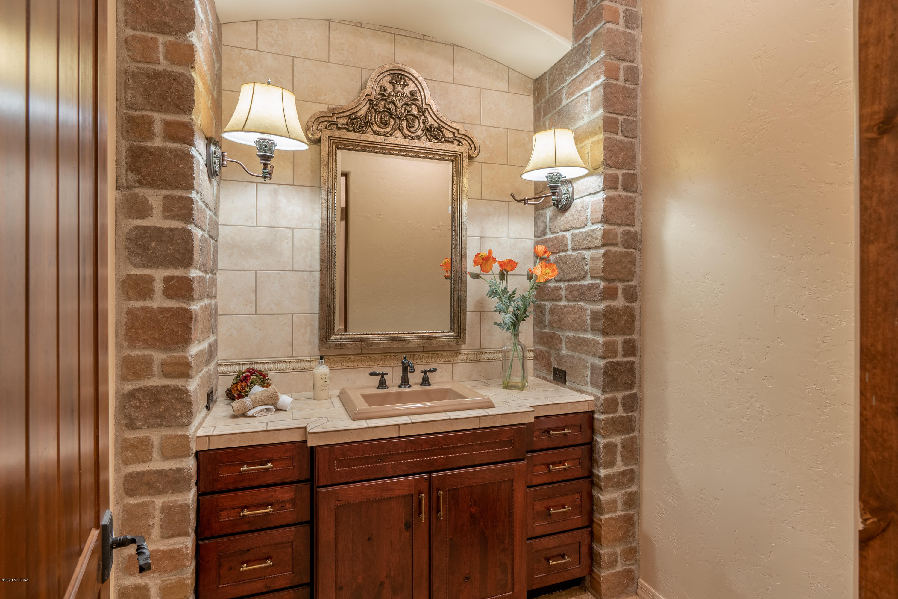 Honey Bee Ridge(The Estates At) - Residential
