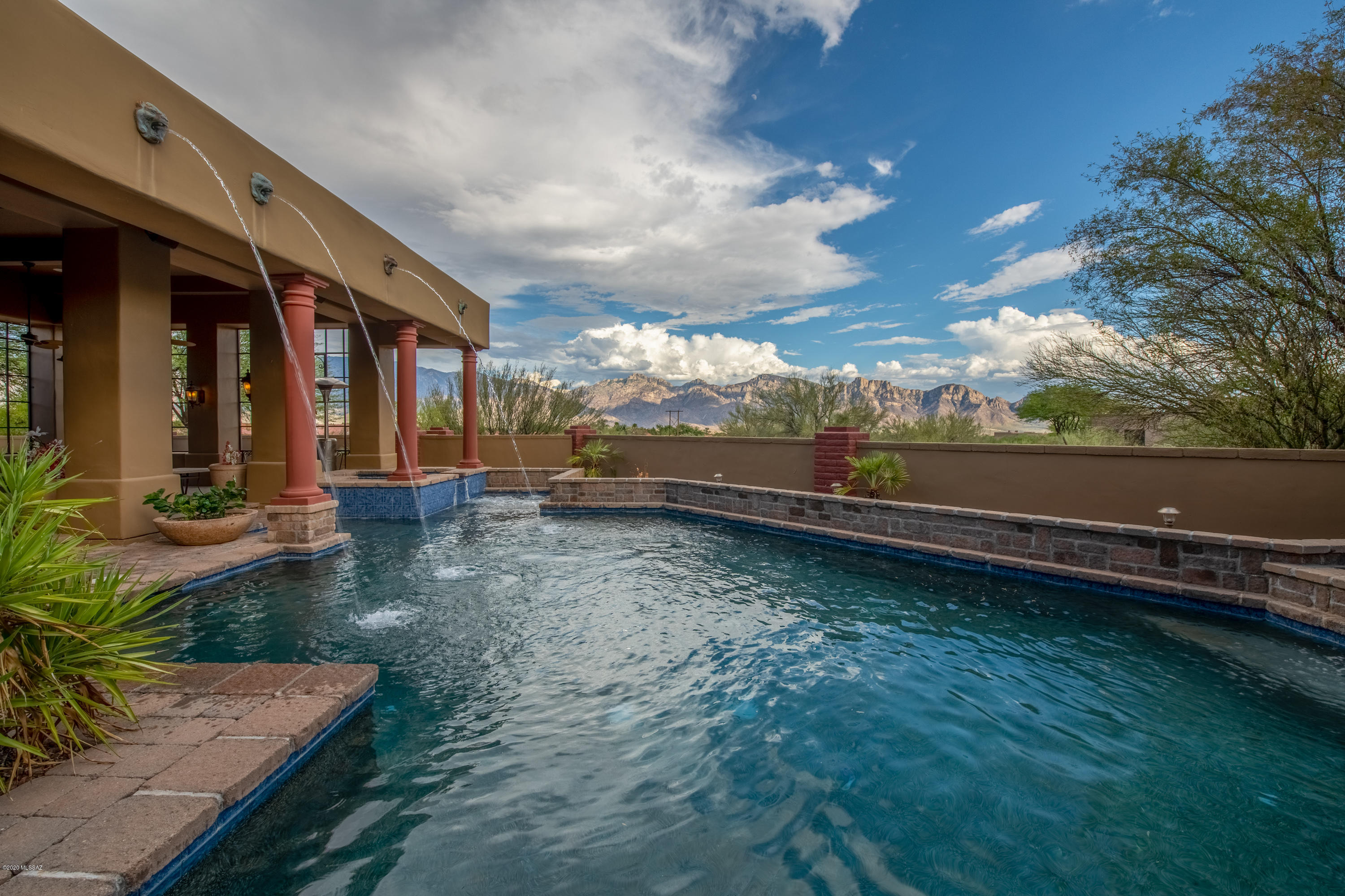 Honey Bee Ridge(The Estates At) - Residential