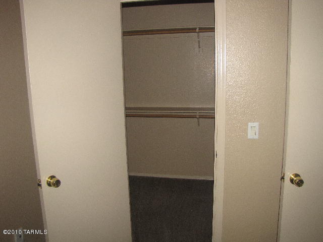Mountain View Condos. (1-76) - Residential Lease