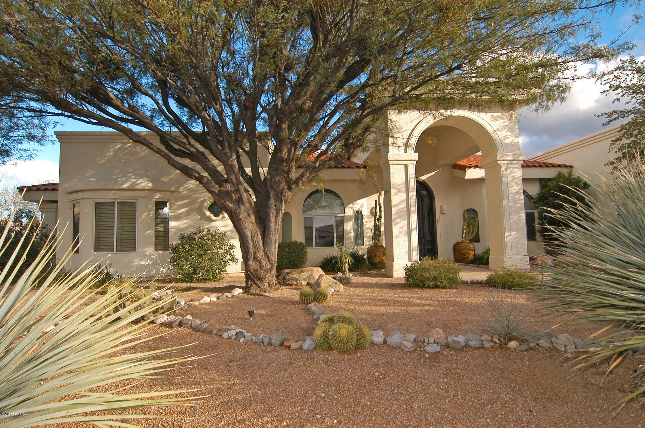 Unique custom ridge top soft contemporary home in sought after Alta Vista - recently renovated kitchen and master bathroom - Brand New (May2017) A/C units, furnaces and resurfaced roof - sweeping views from Catalina Mountains to the Santa Rita Mountains and city lights - great home for entertaining with backyard patio, swimming pool, spa and waterfall - Located on a quiet cul-de-sac street - interactive floor plan available (see documents).