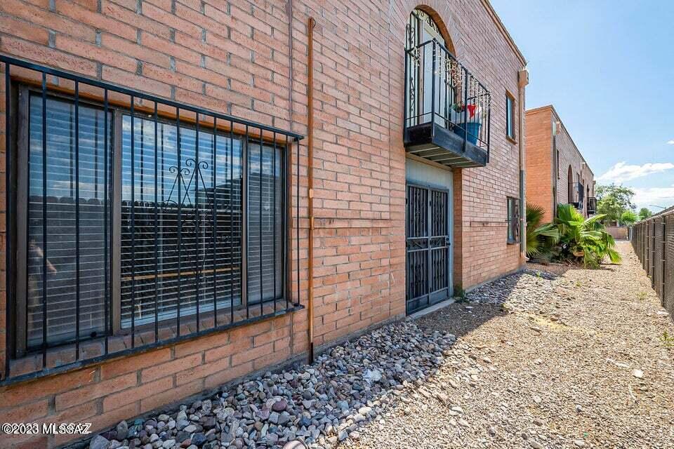 Columbus Park Condos (1-48) - Residential Lease