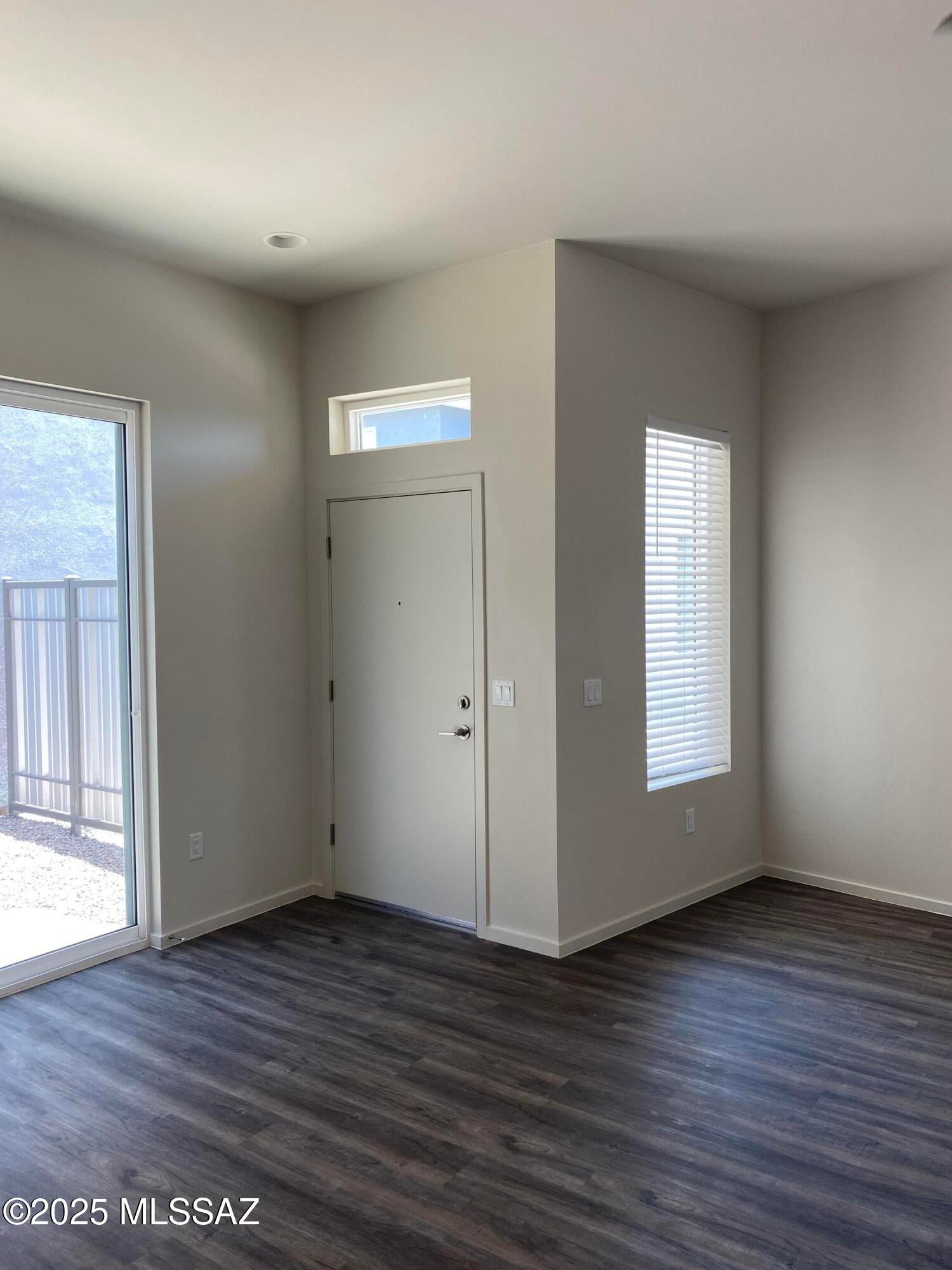 Camino Modern SQ20180120608 - Residential Lease