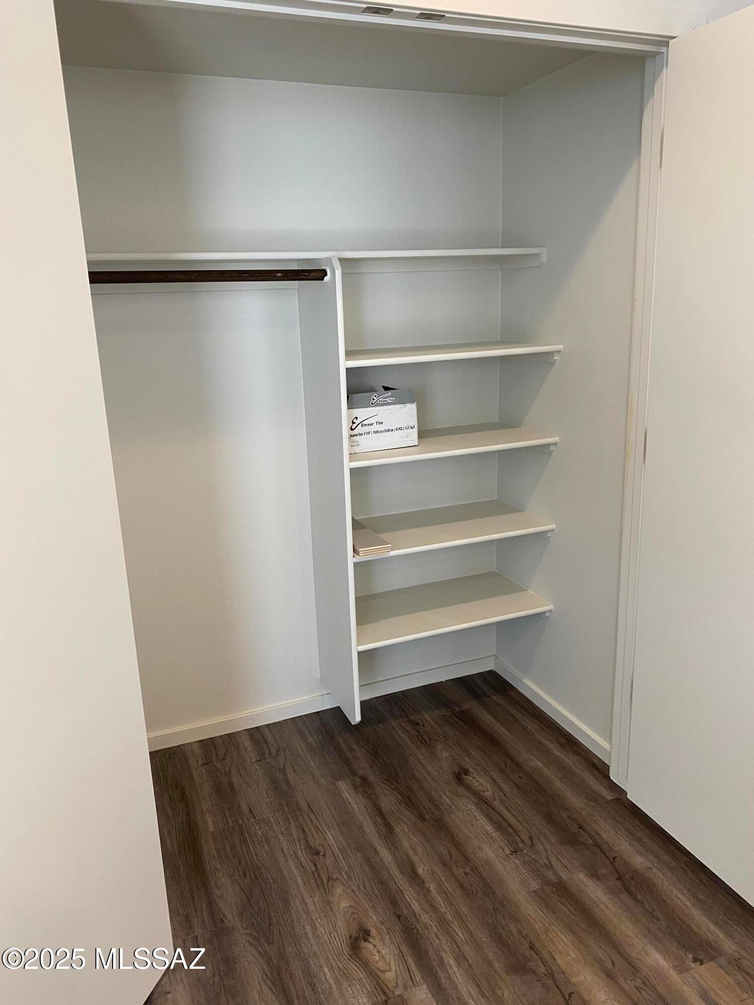 Camino Modern SQ20180120608 - Residential Lease
