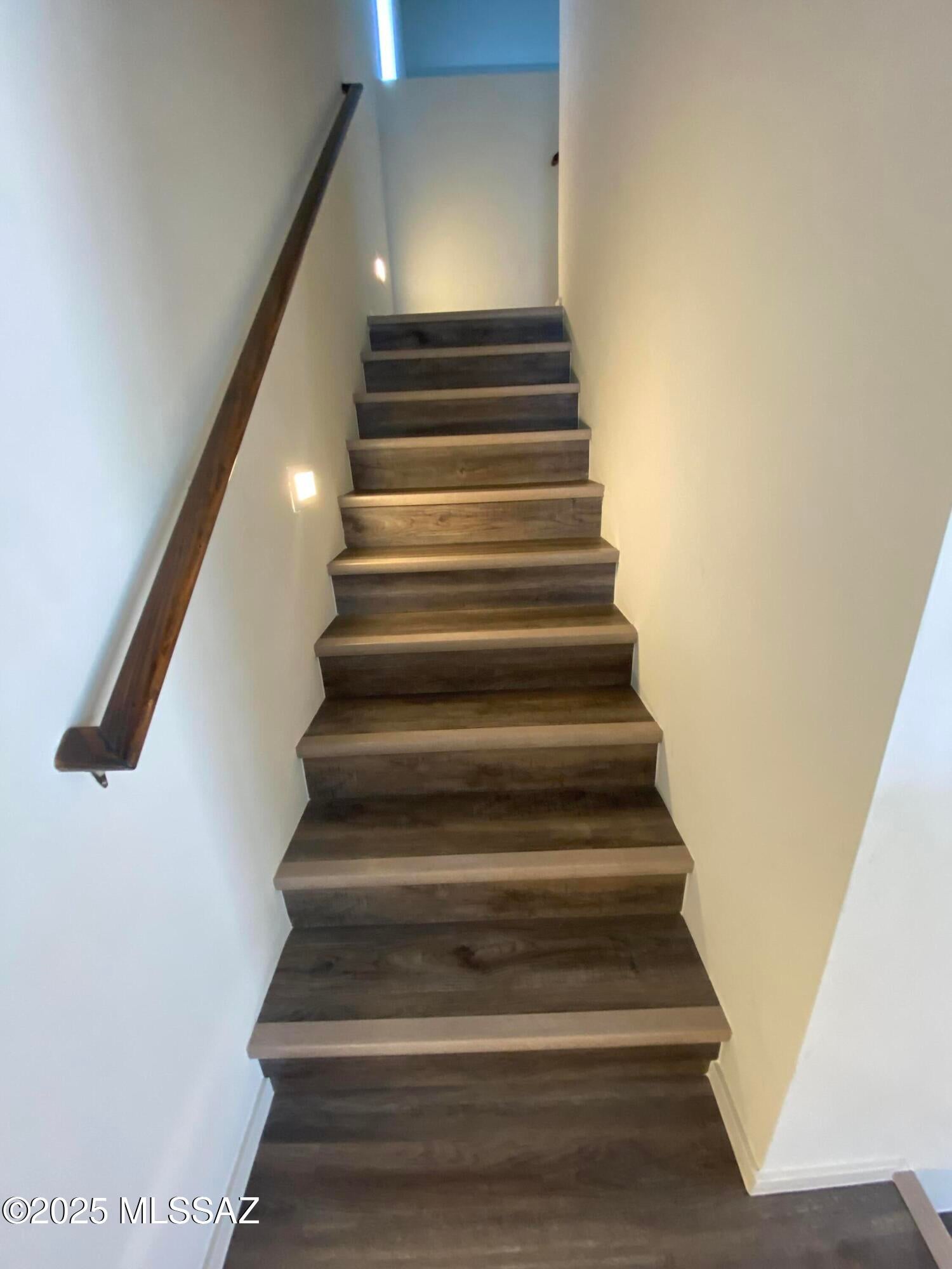 Camino Modern SQ20180120608 - Residential Lease