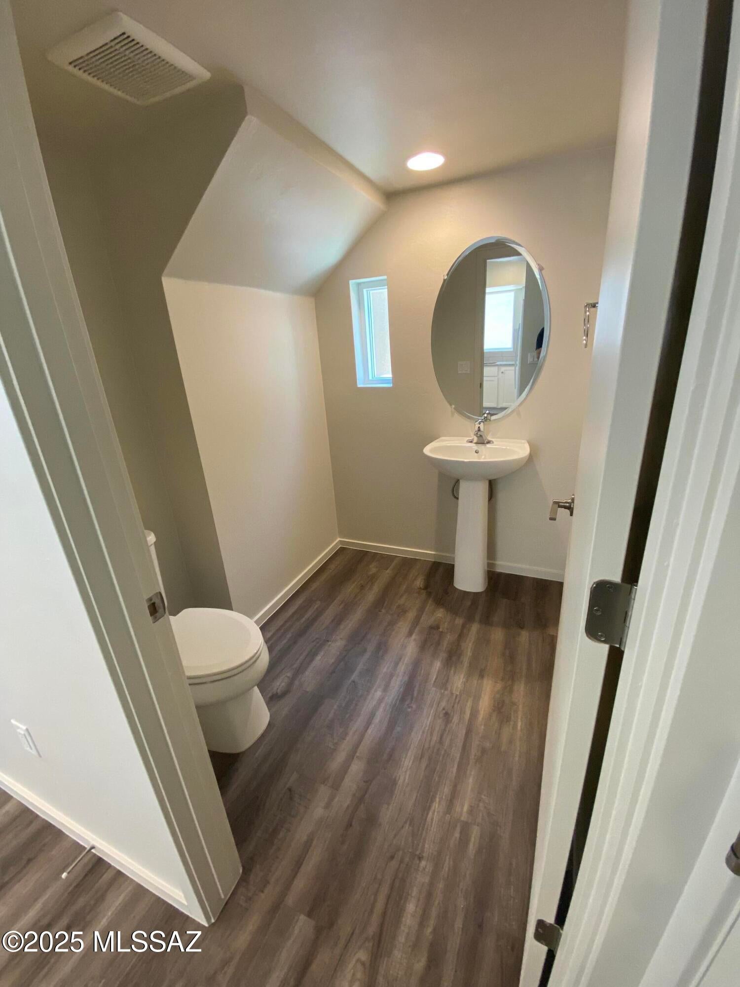 Camino Modern SQ20180120608 - Residential Lease
