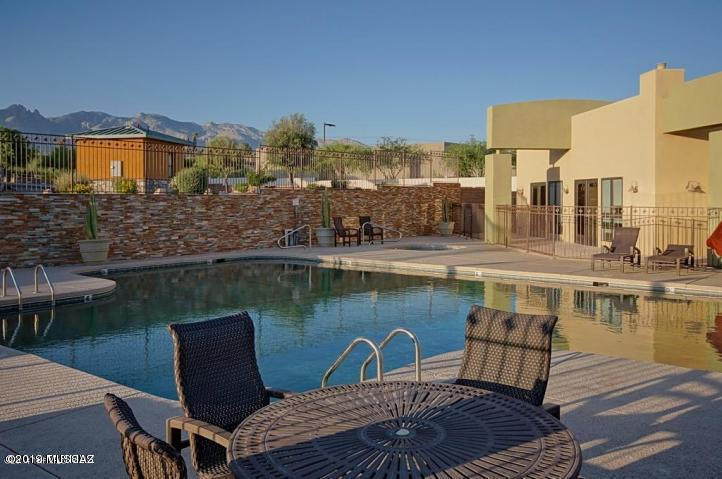 River Walk (1-140) - Residential Lease