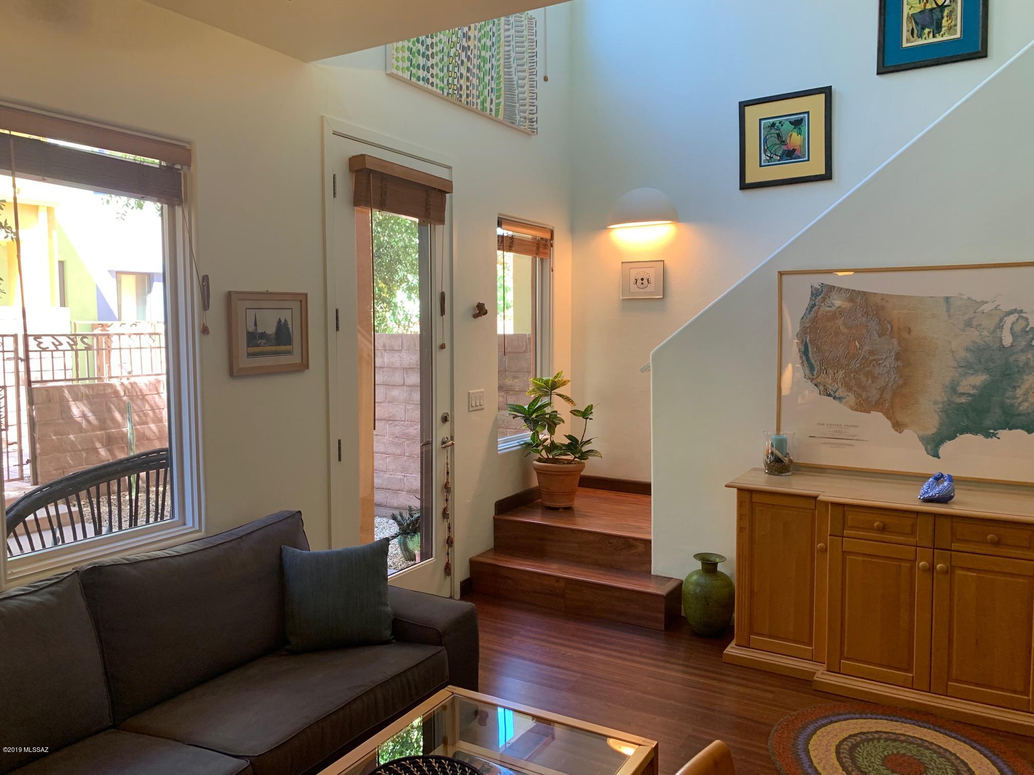 River Walk (1-140) - Residential Lease