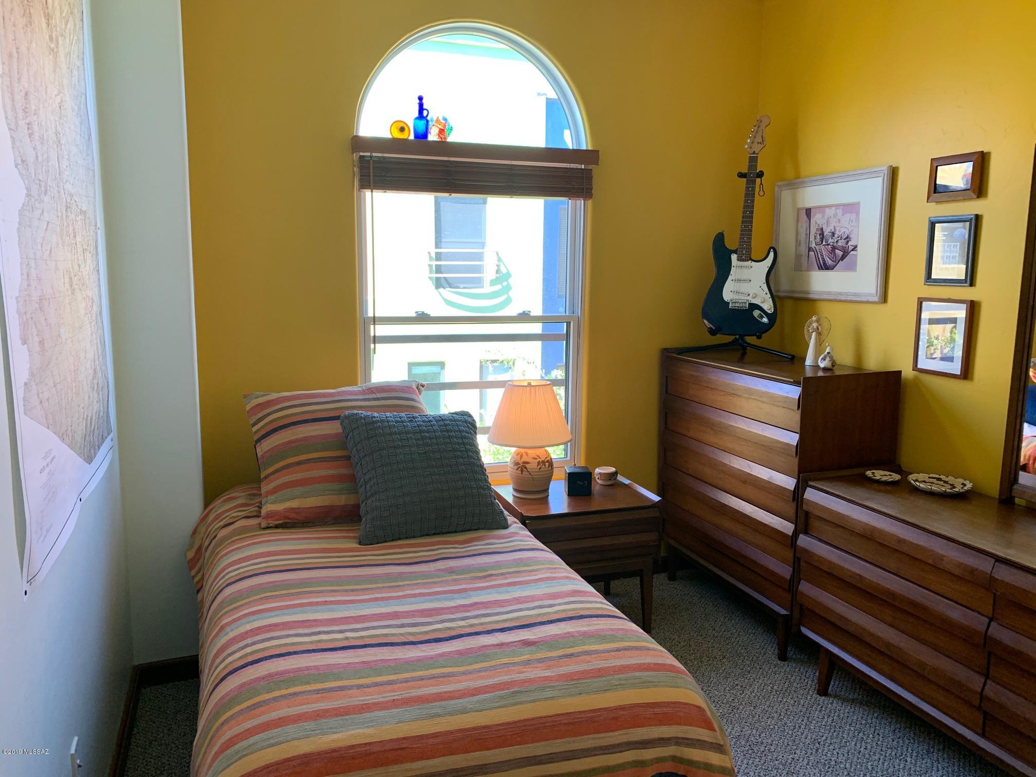 River Walk (1-140) - Residential Lease