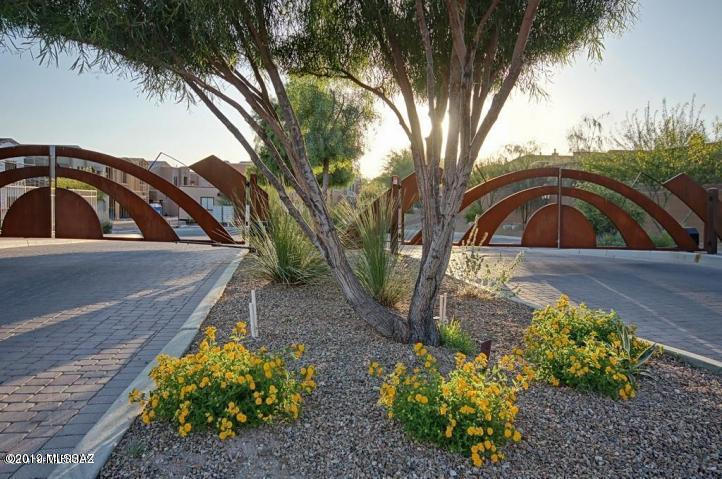 River Walk (1-140) - Residential Lease