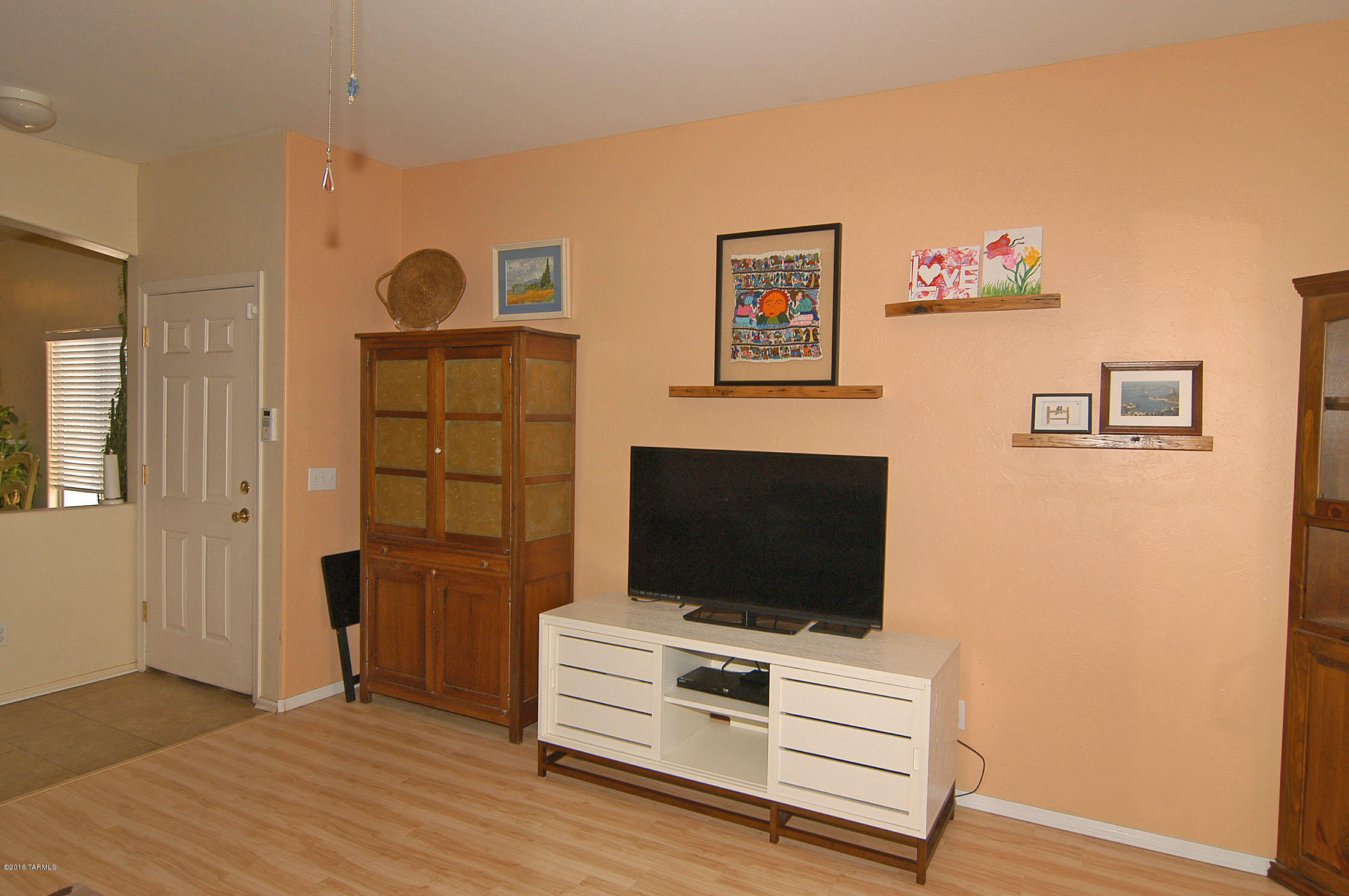 Valencia Place (1-100) - Residential