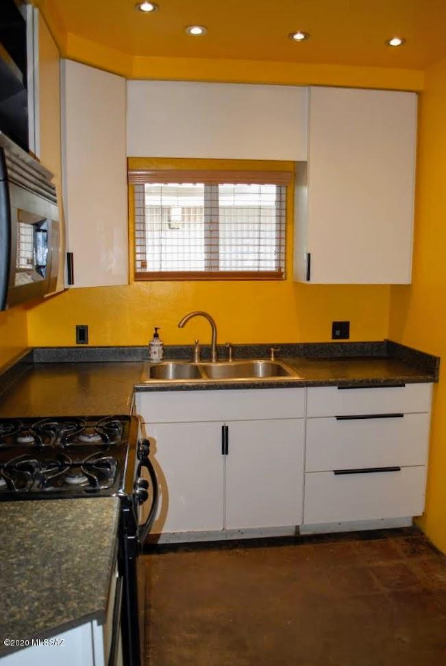 Bronx Park Addition - Residential Lease