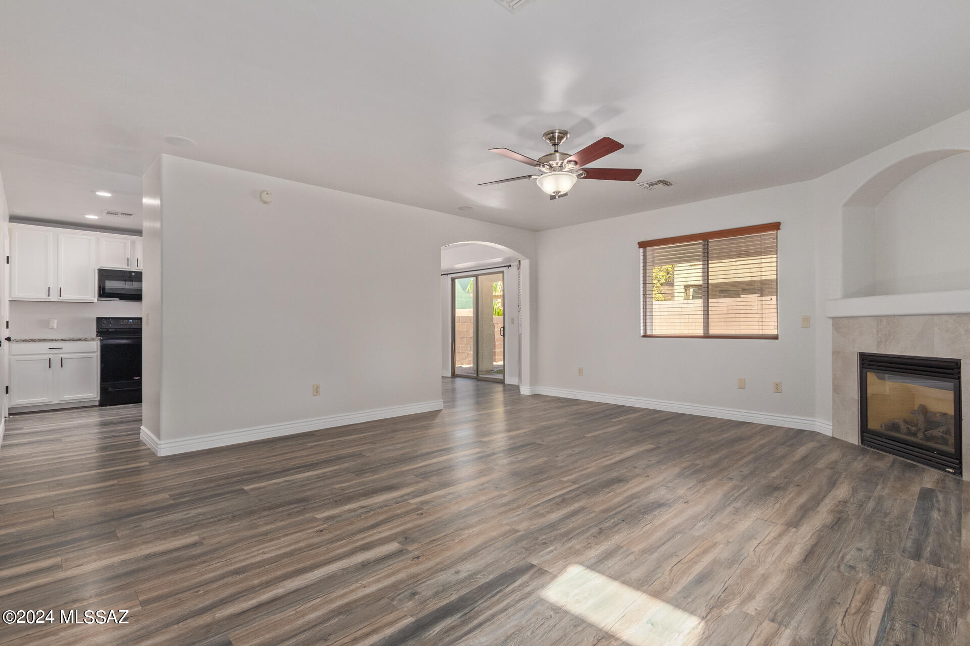 Valstate II (1-136) - Residential Lease