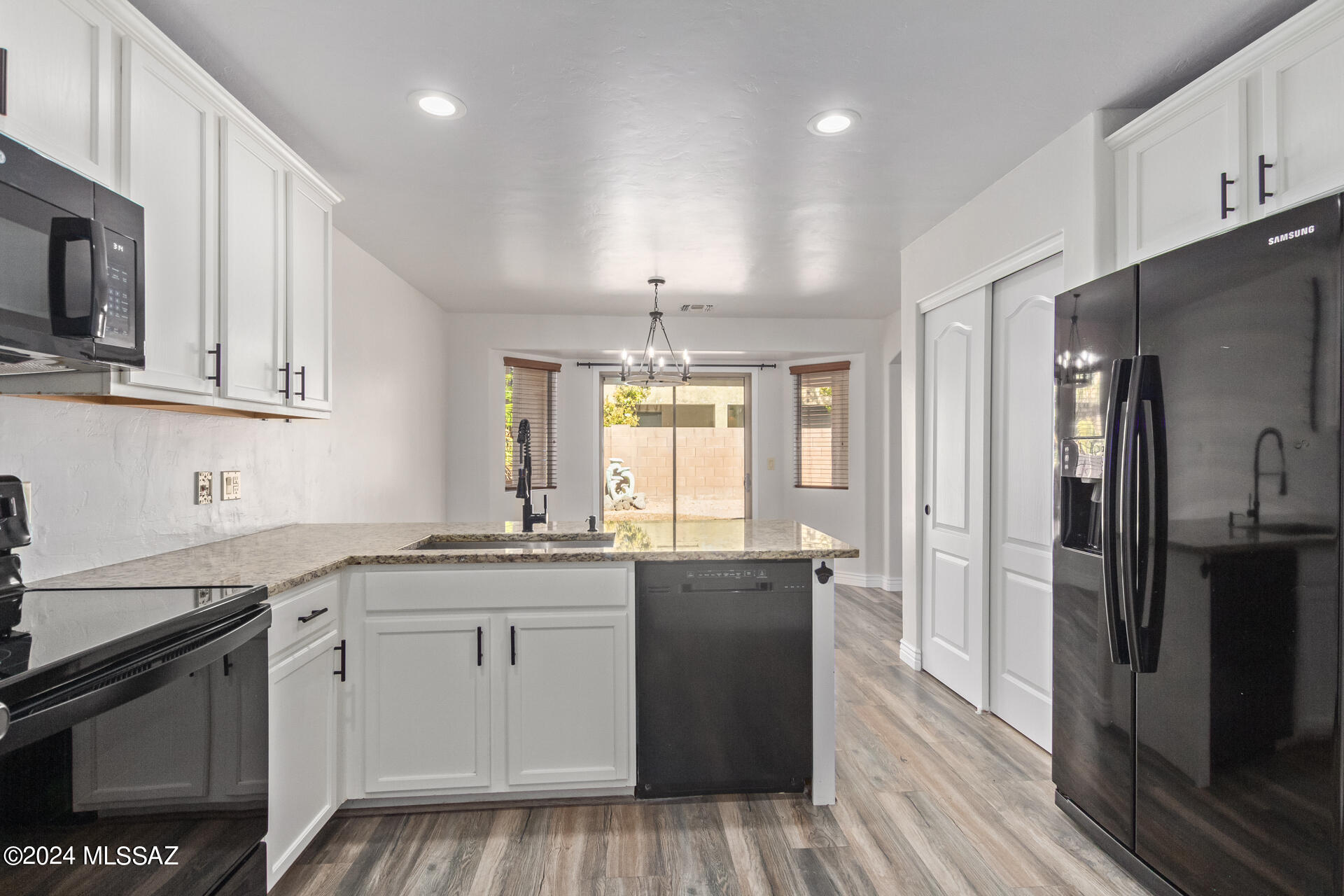 Valstate II (1-136) - Residential Lease