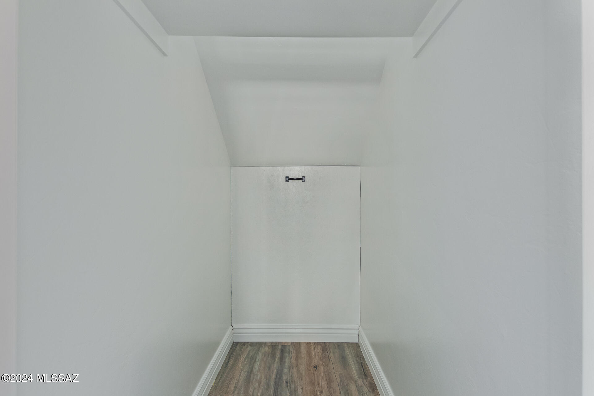 Valstate II (1-136) - Residential Lease