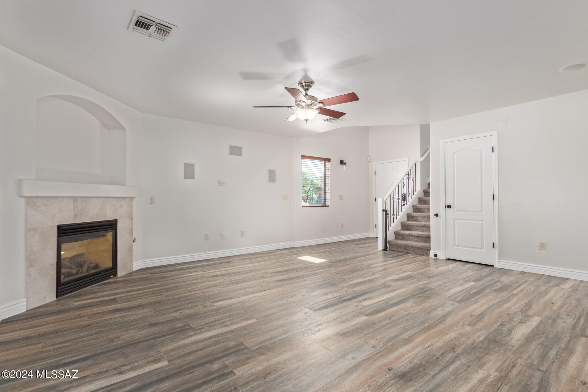 Valstate II (1-136) - Residential Lease