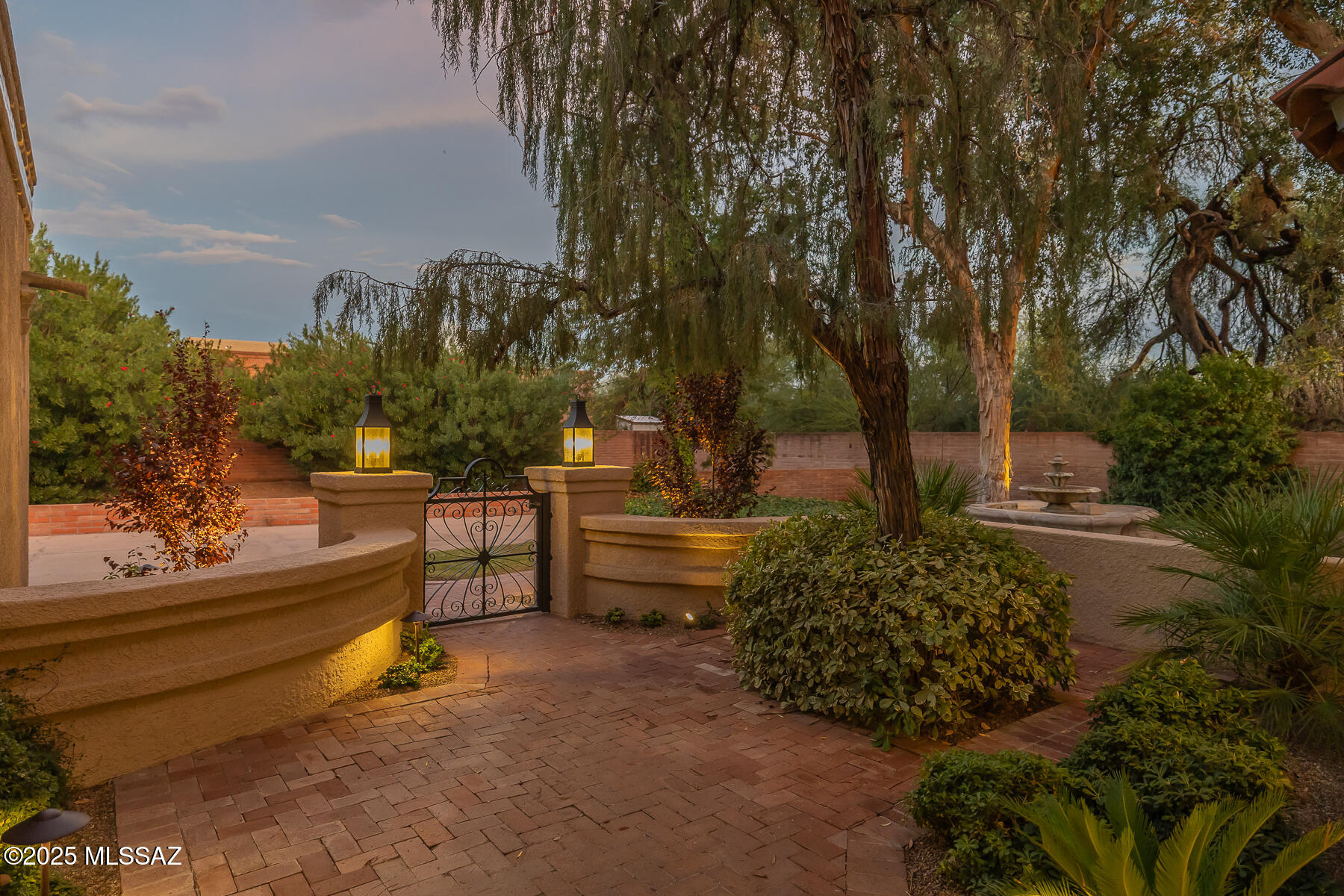 Riverbend - Sabino Canyon Road  (1-97) - Residential