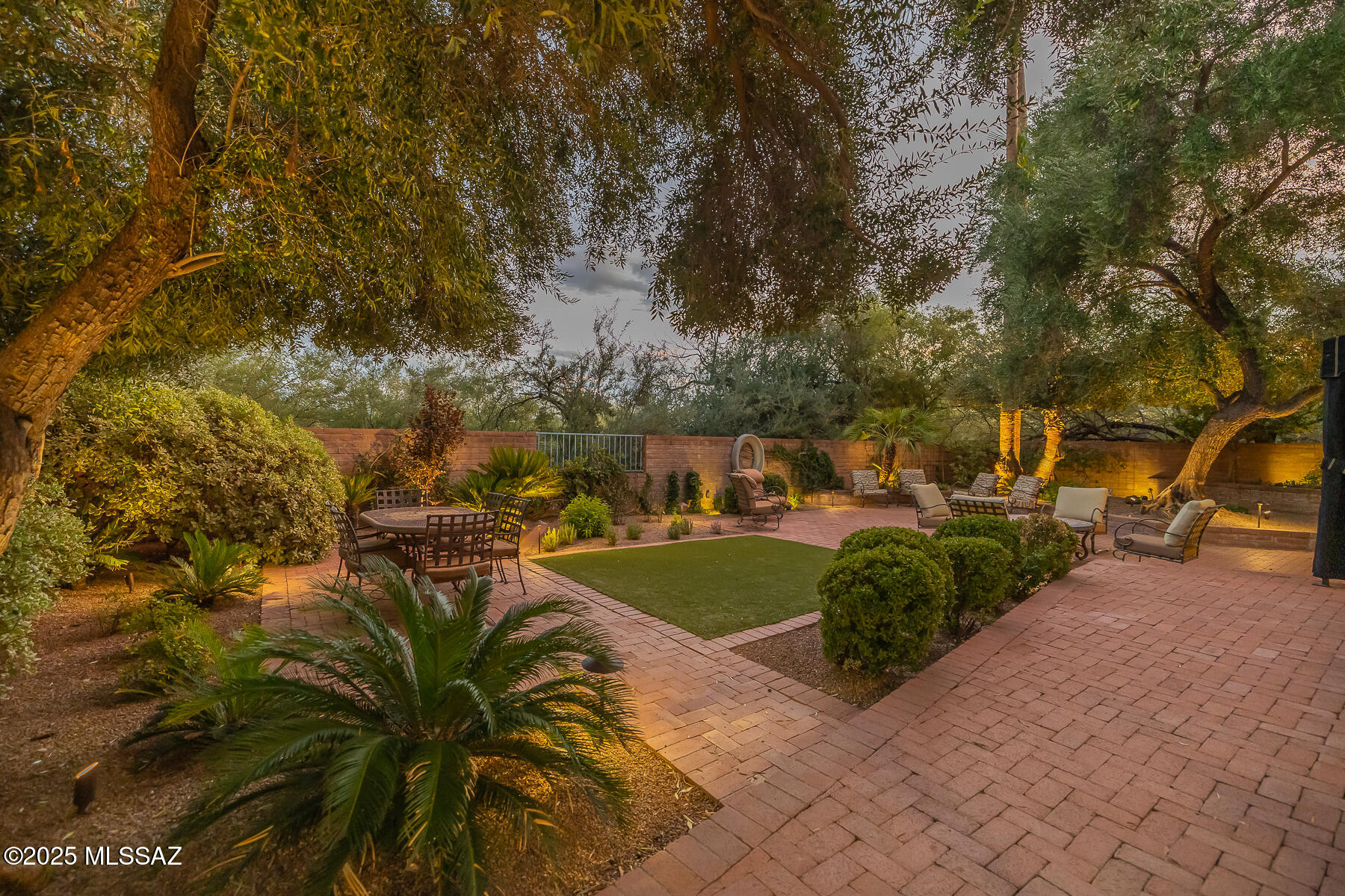 Riverbend - Sabino Canyon Road  (1-97) - Residential
