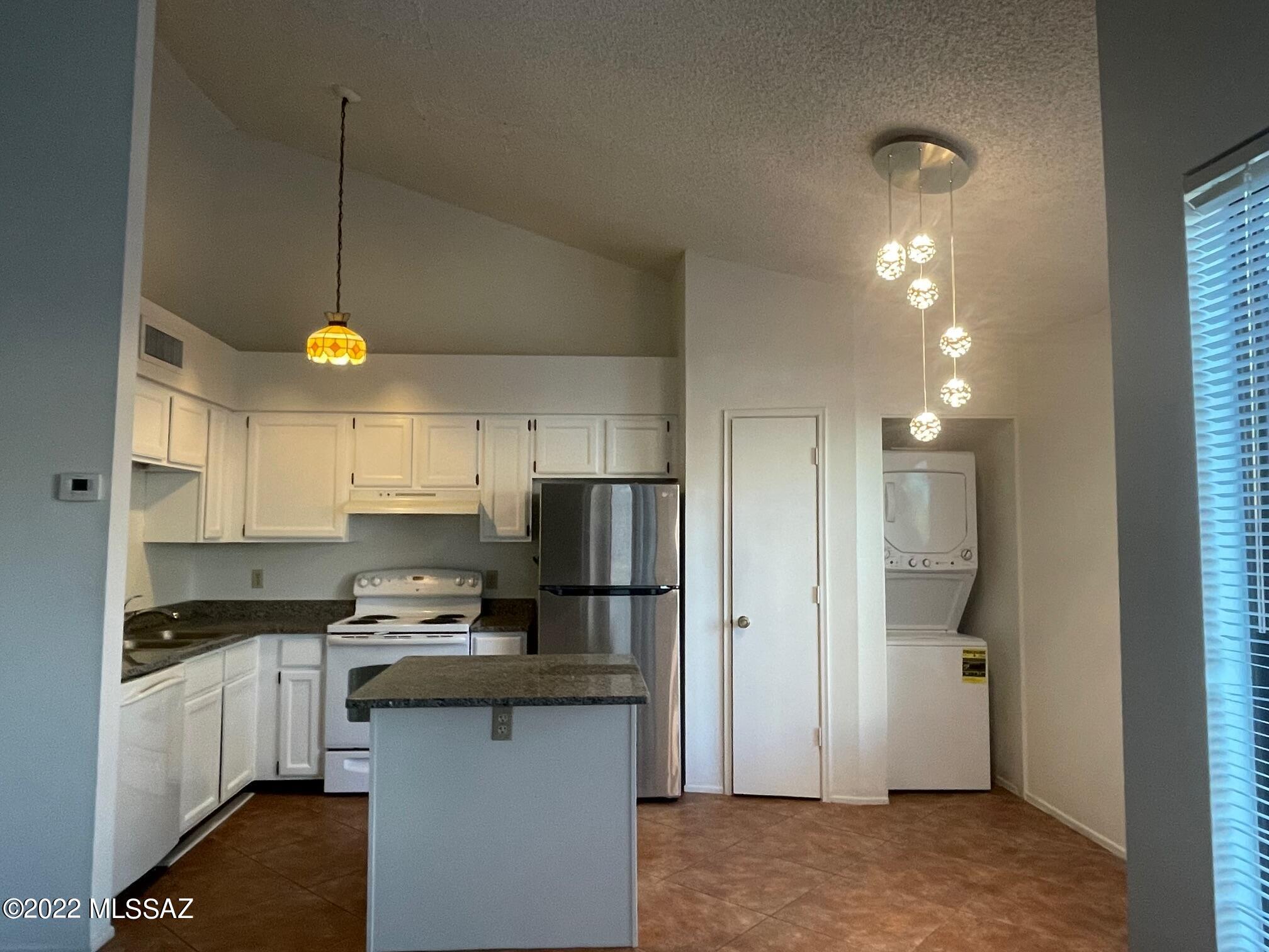 Sunset Villas Townhomes (1-118) - Residential Lease