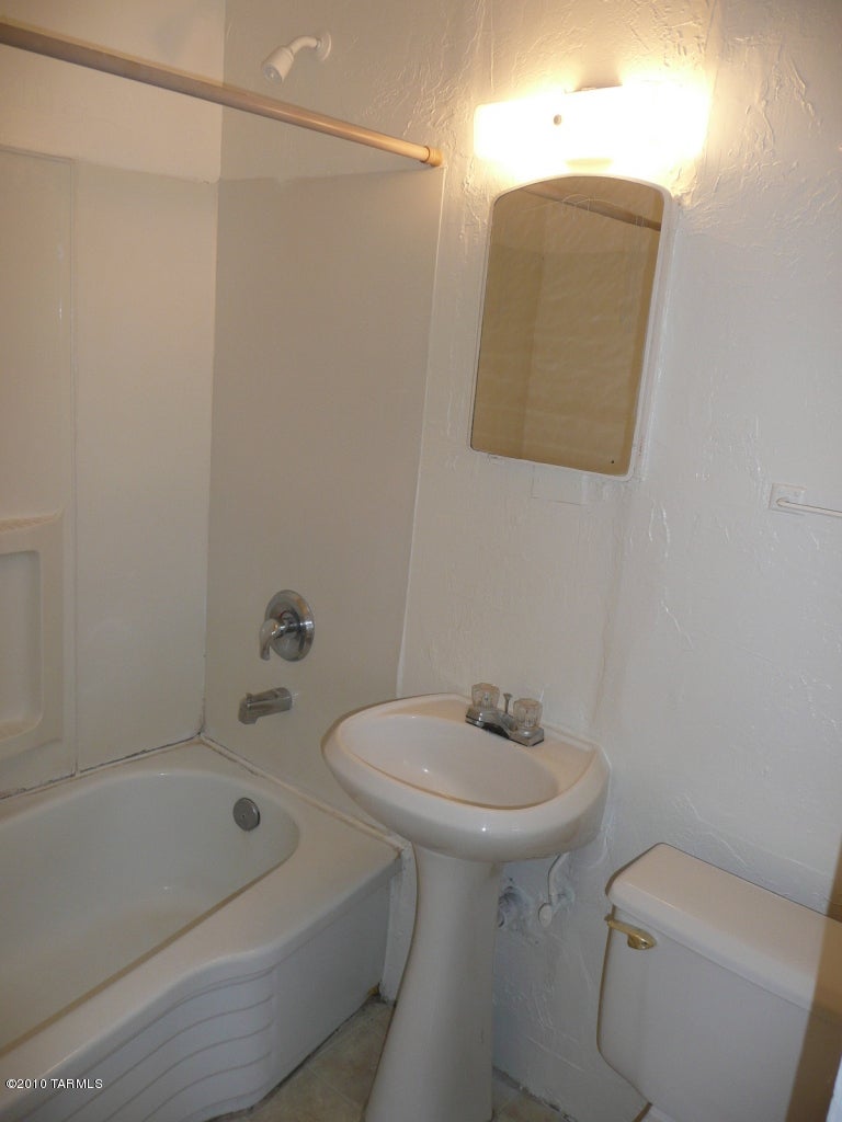 Swan Way Addition - Residential Lease