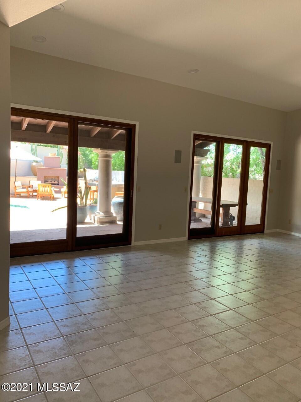 Ridge 4 (1-51) - Residential Lease