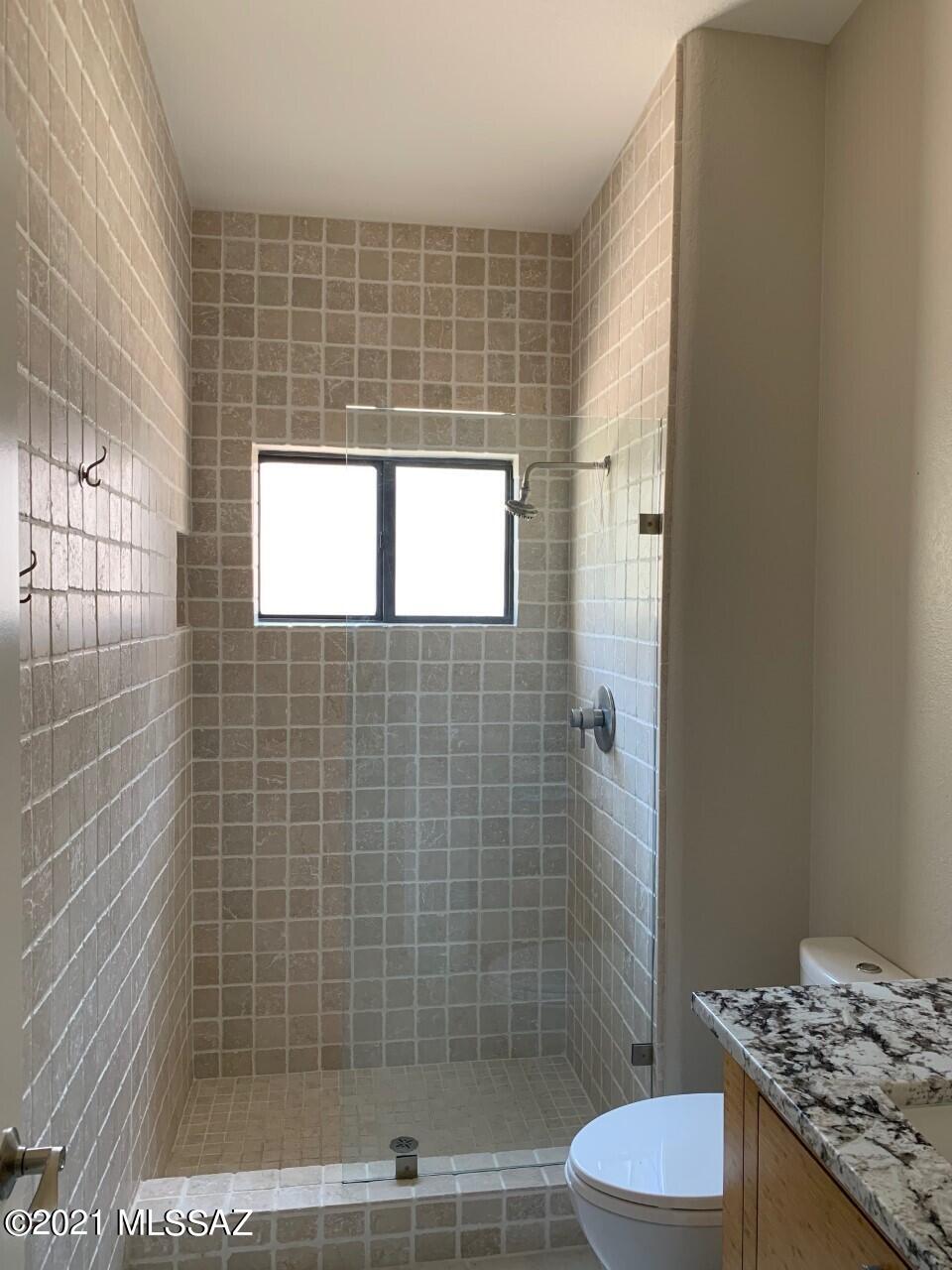 Ridge 4 (1-51) - Residential Lease