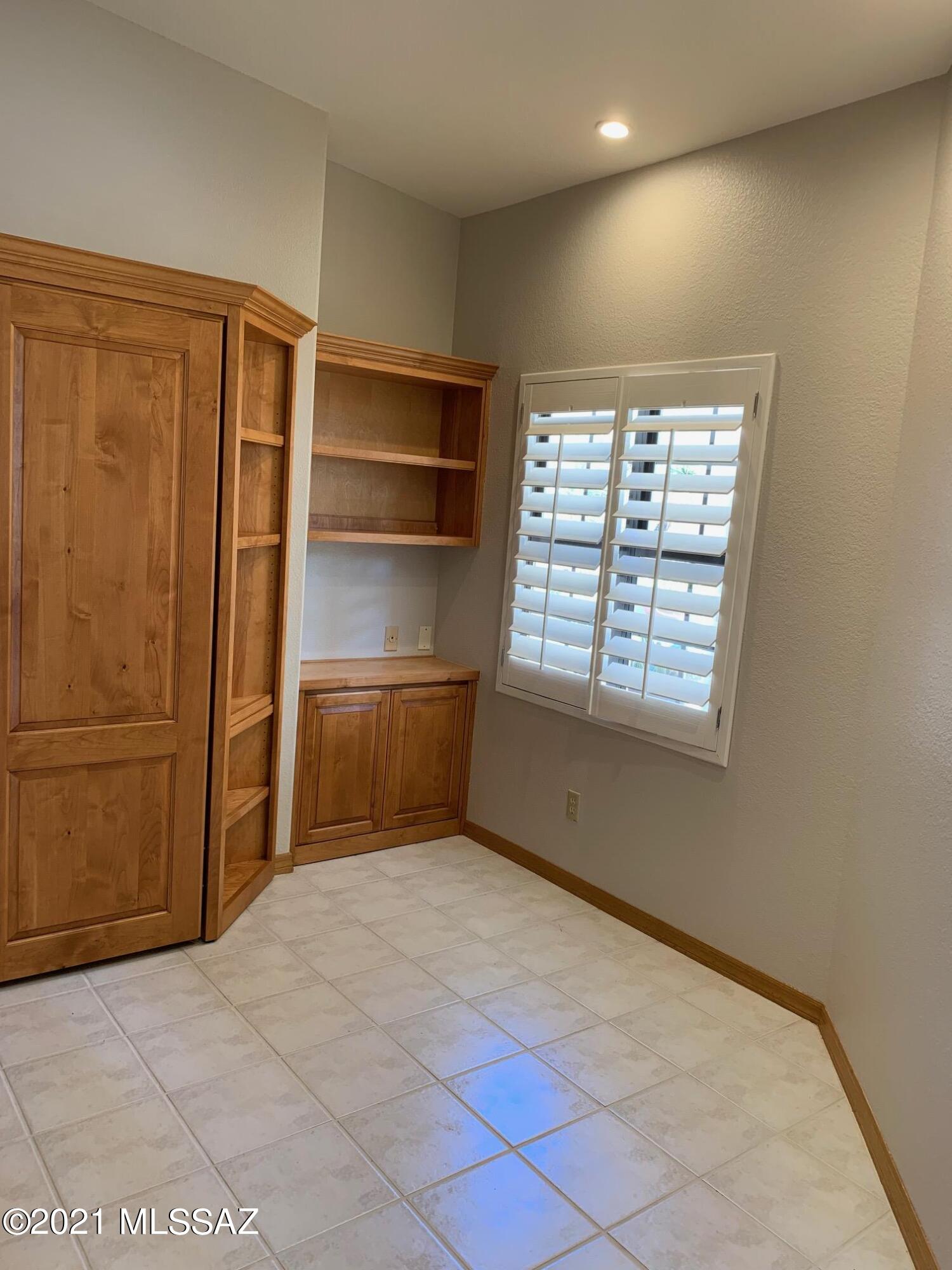 Ridge 4 (1-51) - Residential Lease