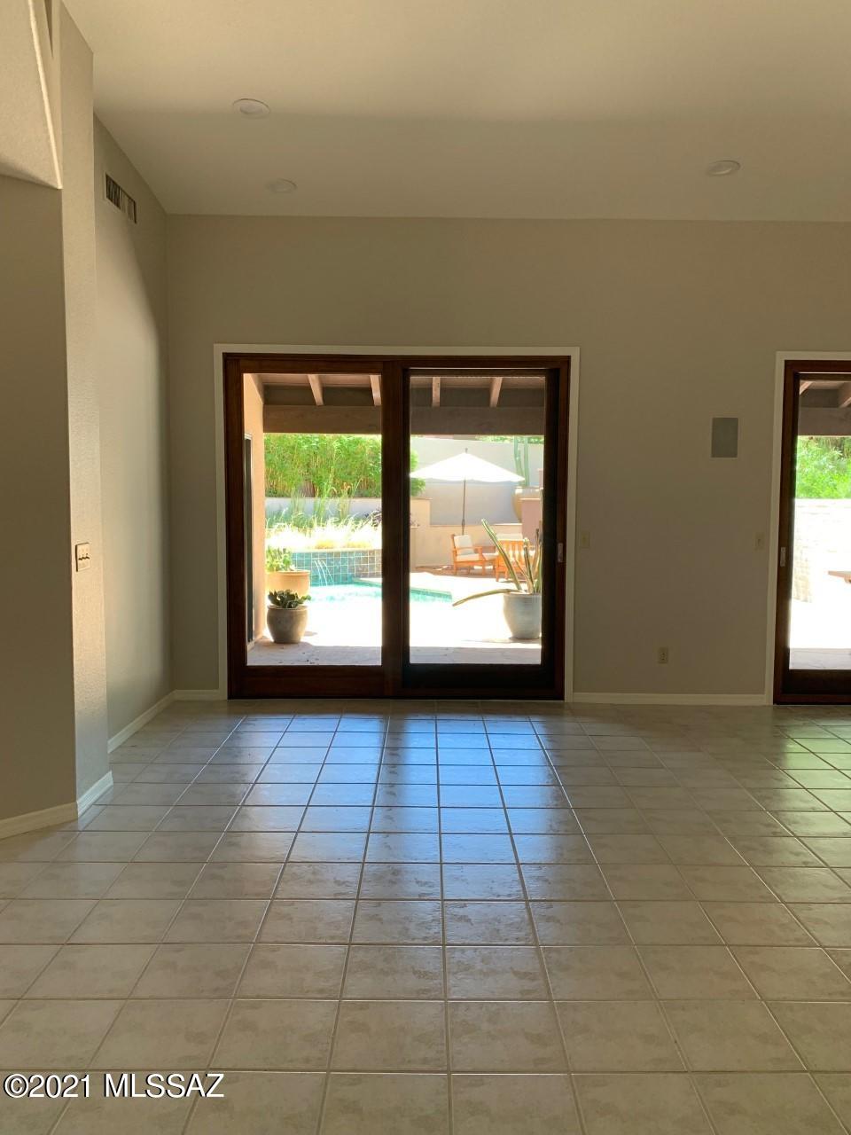 Ridge 4 (1-51) - Residential Lease