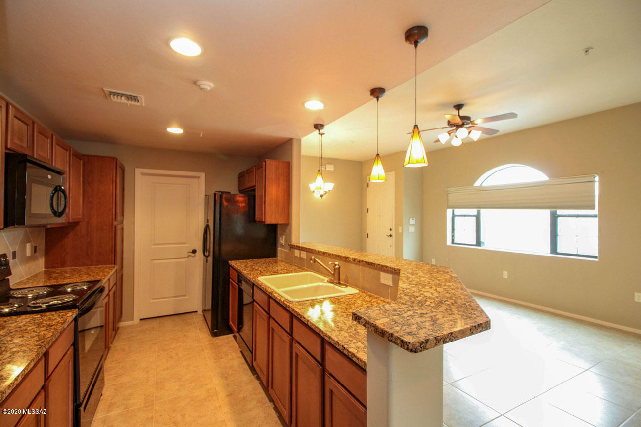 Placita Escondida Bldgs 18-20 Units 1-204 - Residential Lease