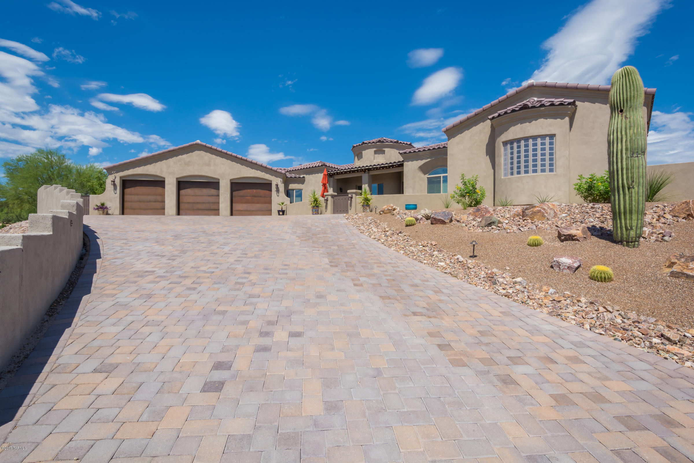Canada Del Oro Estates - Residential