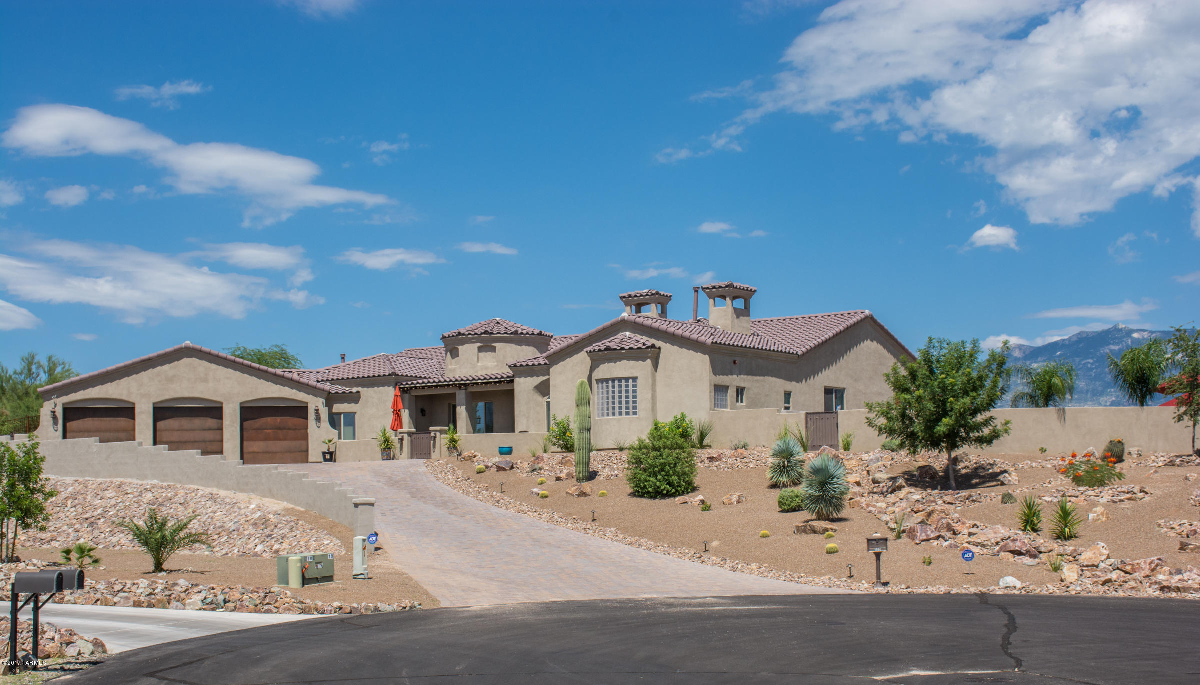 Canada Del Oro Estates - Residential
