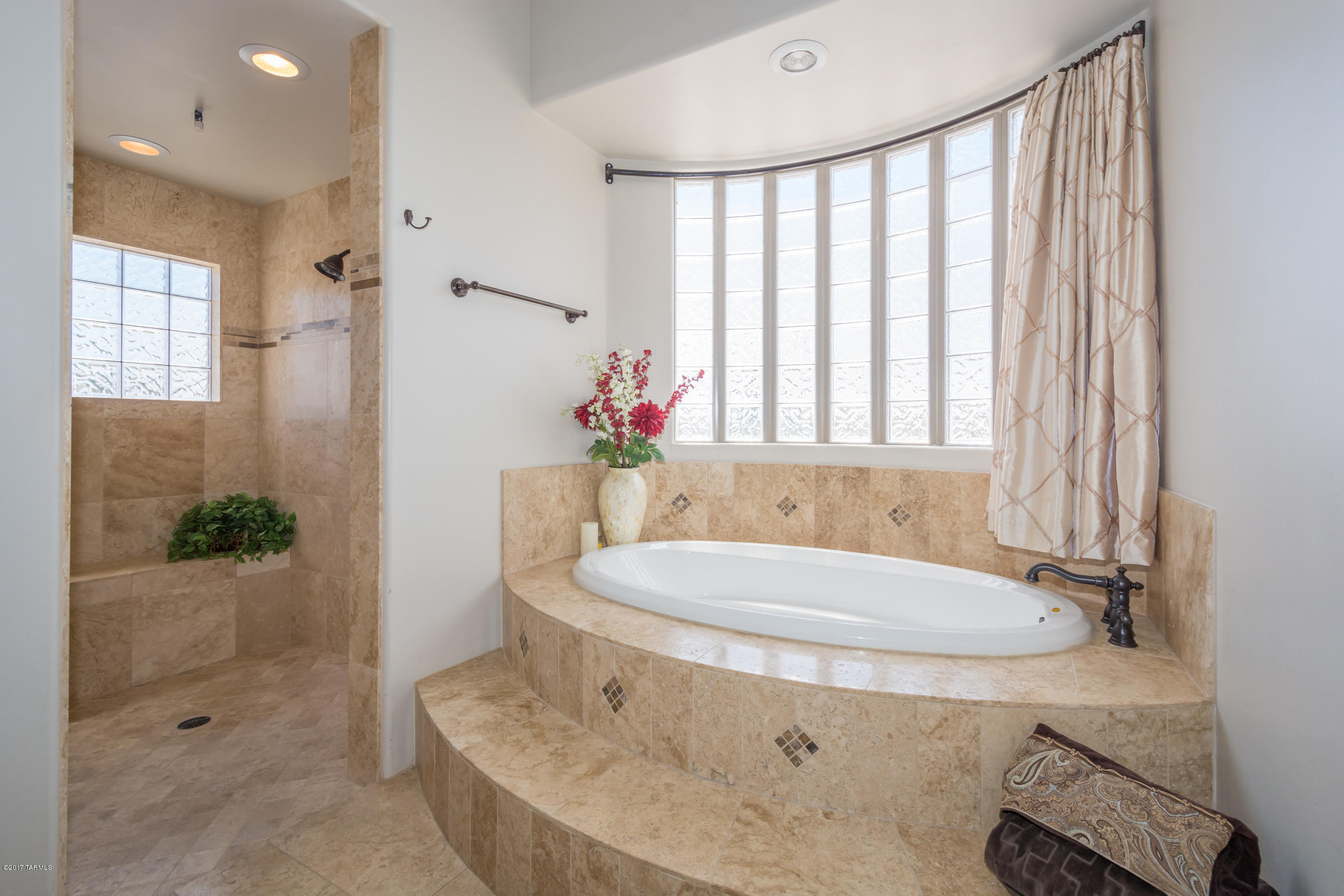 Canada Del Oro Estates - Residential