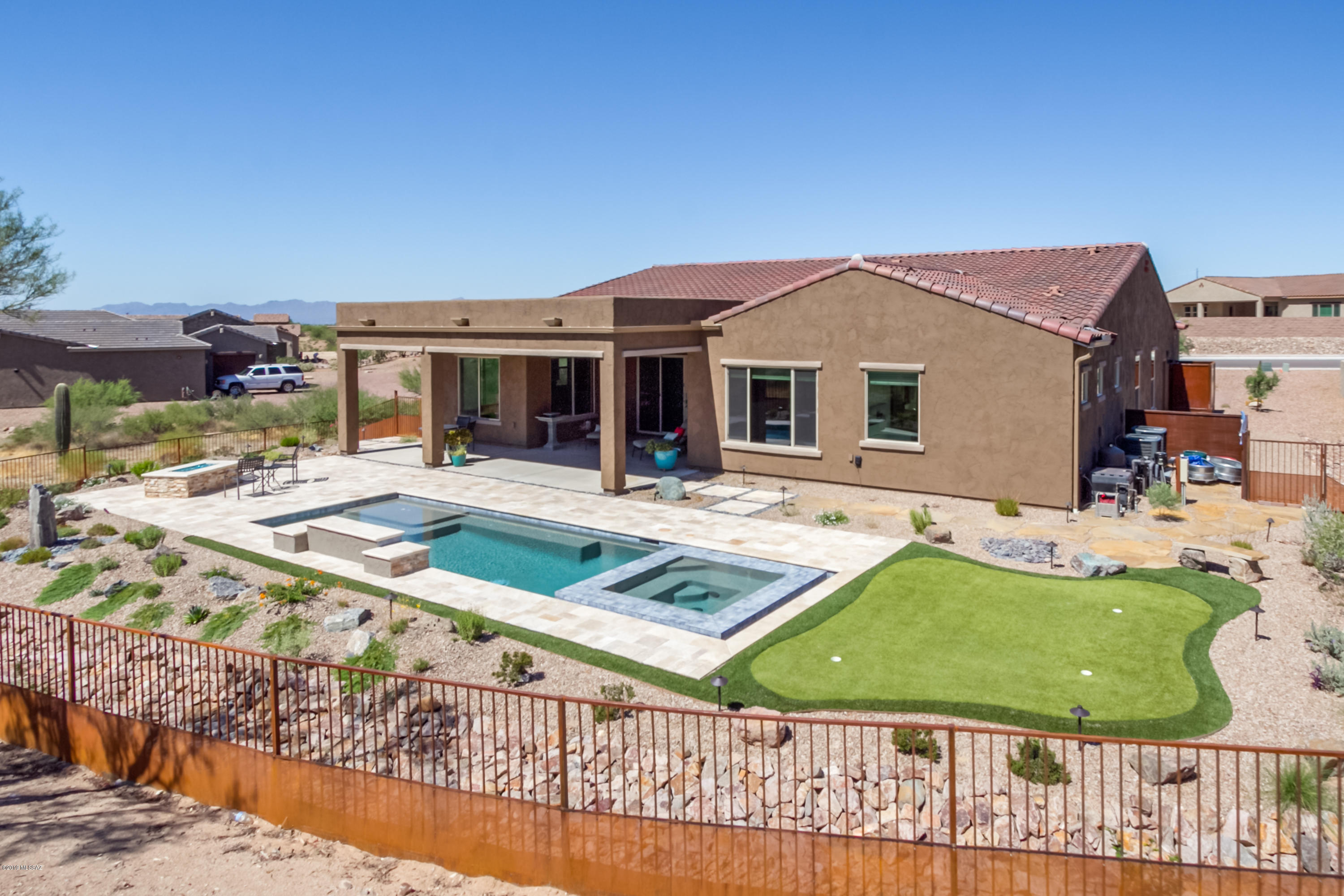 Sanctuary At Silverhawke - Residential