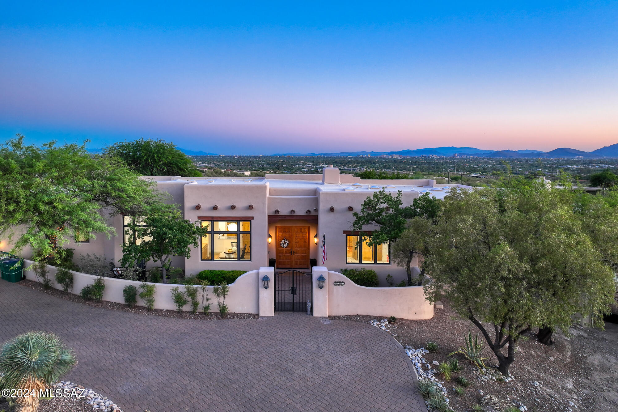La Puerta On Hacienda Del Sol (1-10) - Residential