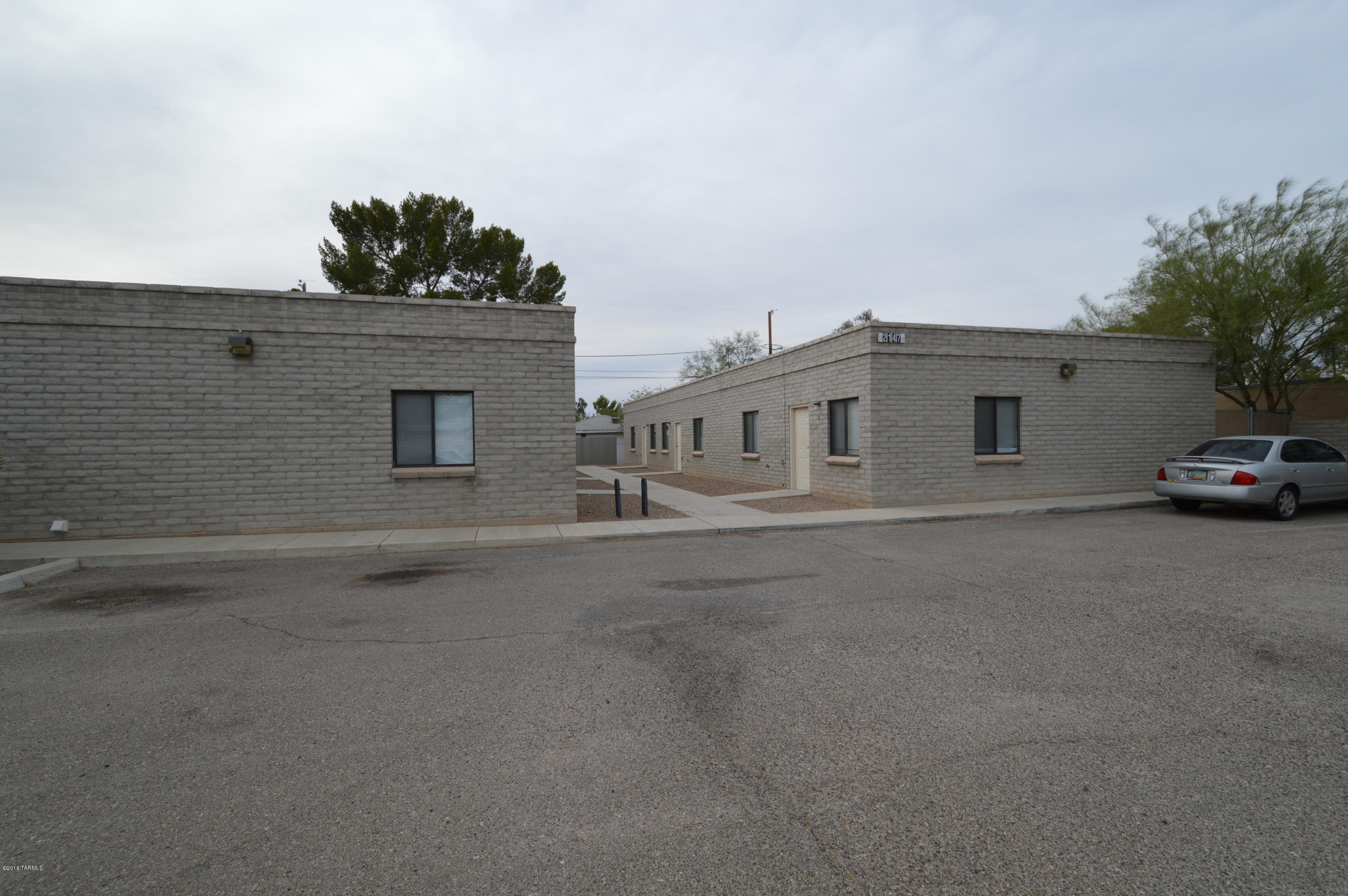 HUGE 2 bedroom unit. Tile throughout, open and bright floorplan! Big kitchen with modern cabinets and appliances. Separate laundry room with lots of additional storage. Plenty of off street parking. Economical and comfortably equipped with Air conditioning and gas heat and hot water. Fenced yard PERFECT for small pet! This one will not last so CALL NOW!!