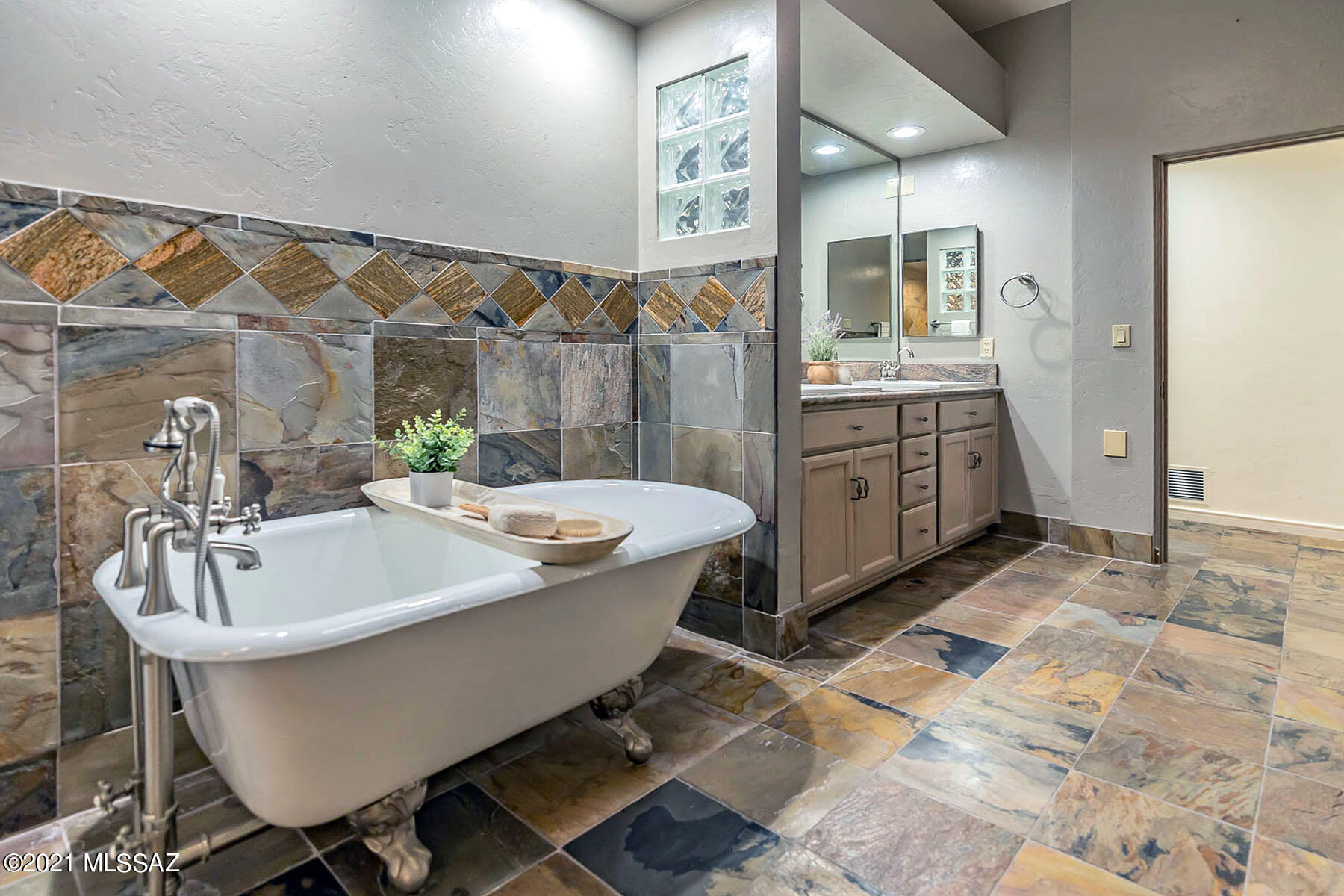 Catalina Foothills Est. NO. 10 (73-90, 119, 121, 123, 127-146) - Residential