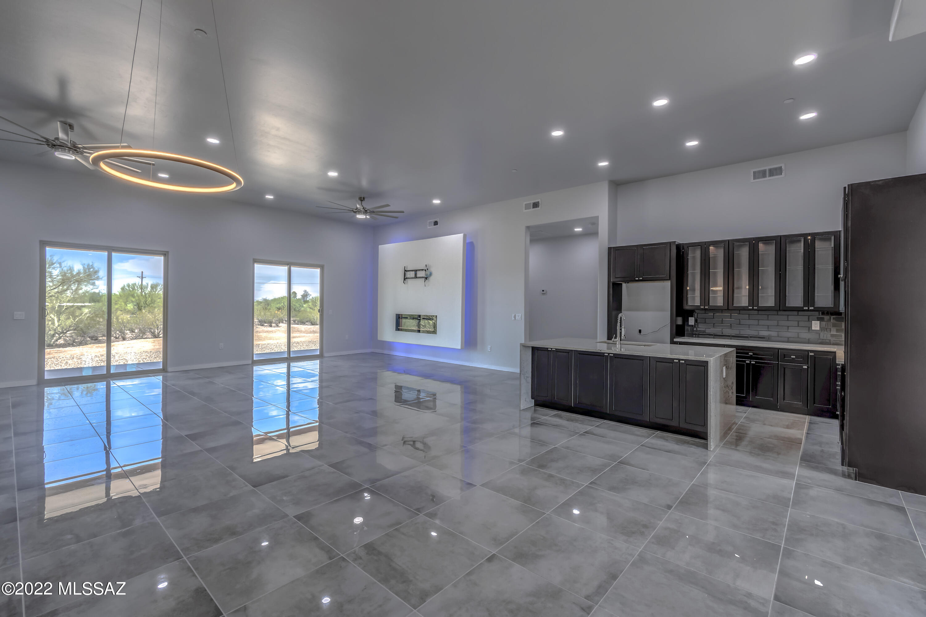 Hacienda De Tanque Verde (1-12) - Residential