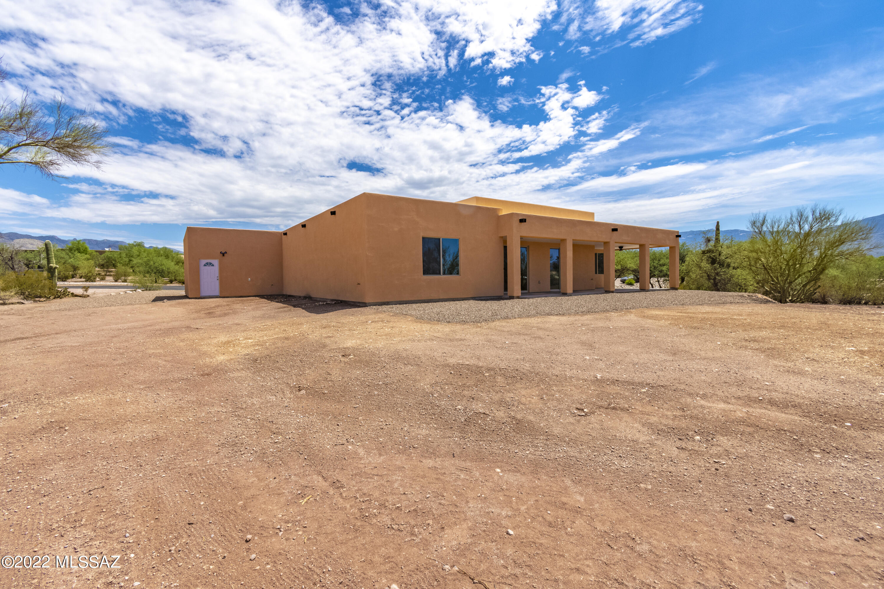 Hacienda De Tanque Verde (1-12) - Residential