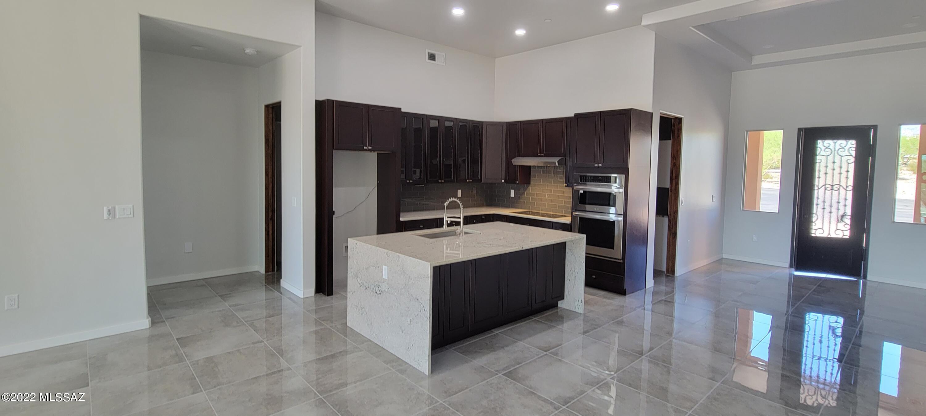 Hacienda De Tanque Verde (1-12) - Residential